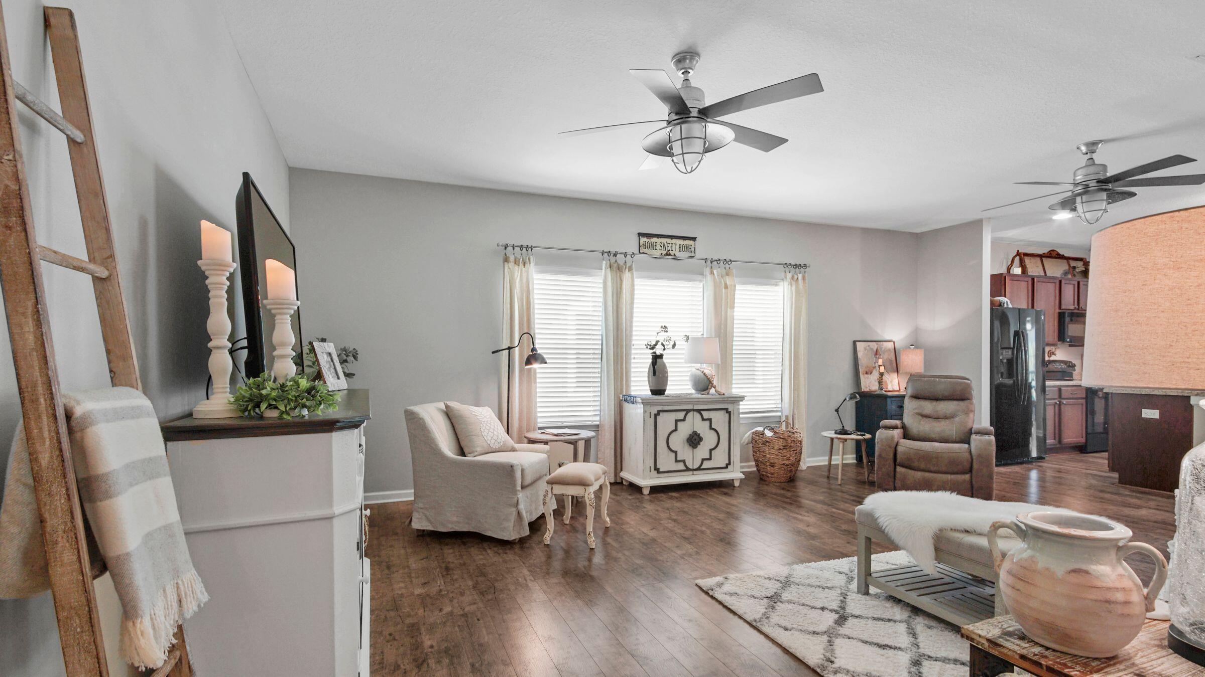 HAMMOCK BAY - Residential