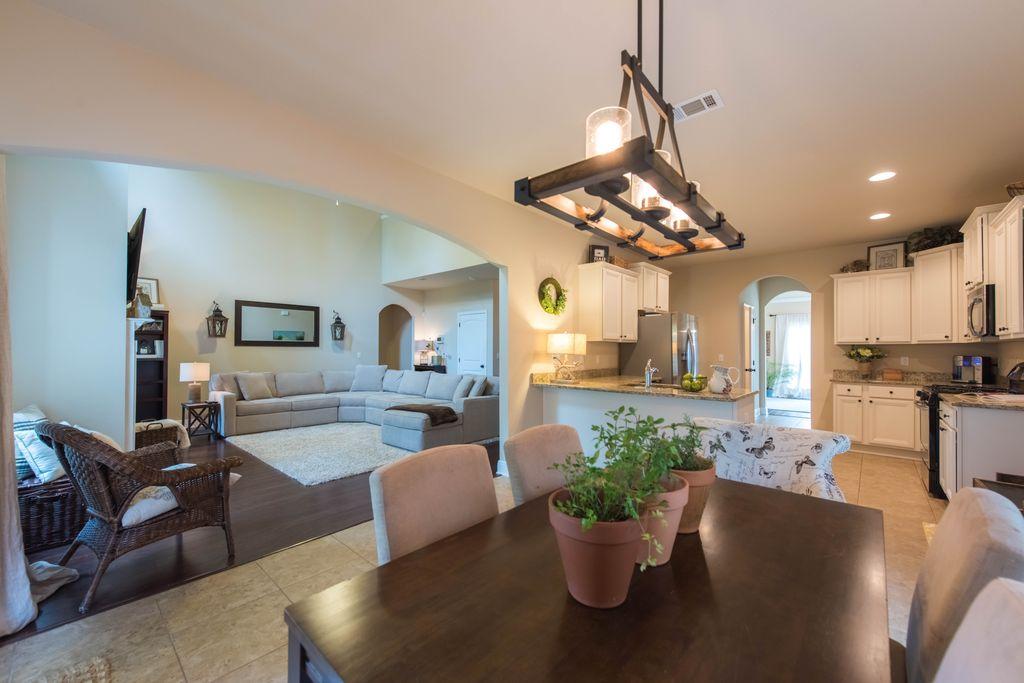 HAMMOCK BAY - Residential