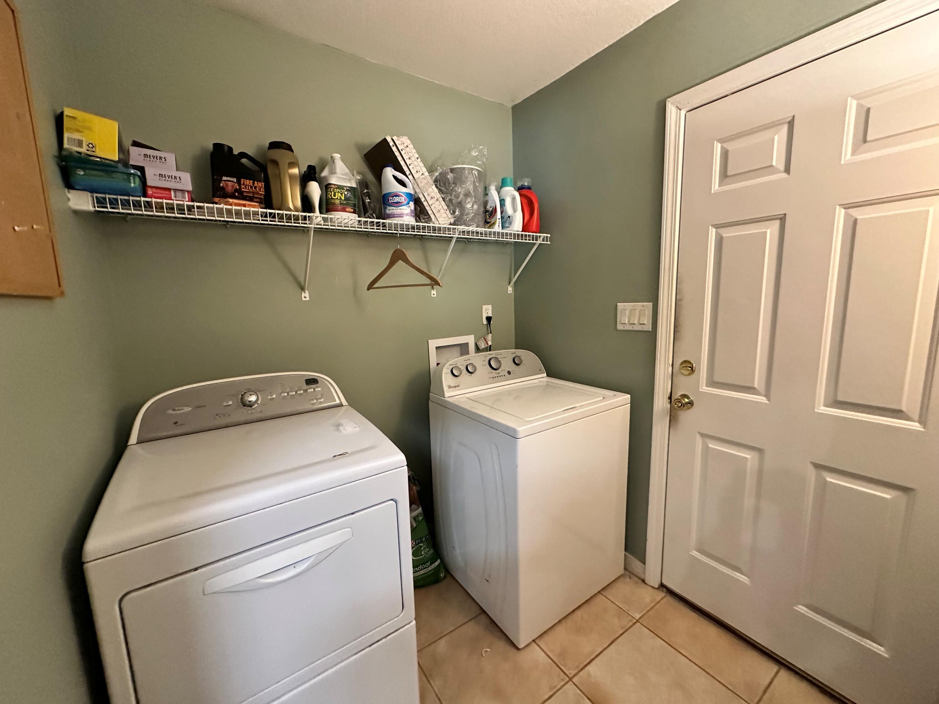 ROBLEDAL ESTATES UNIT 3 - Residential