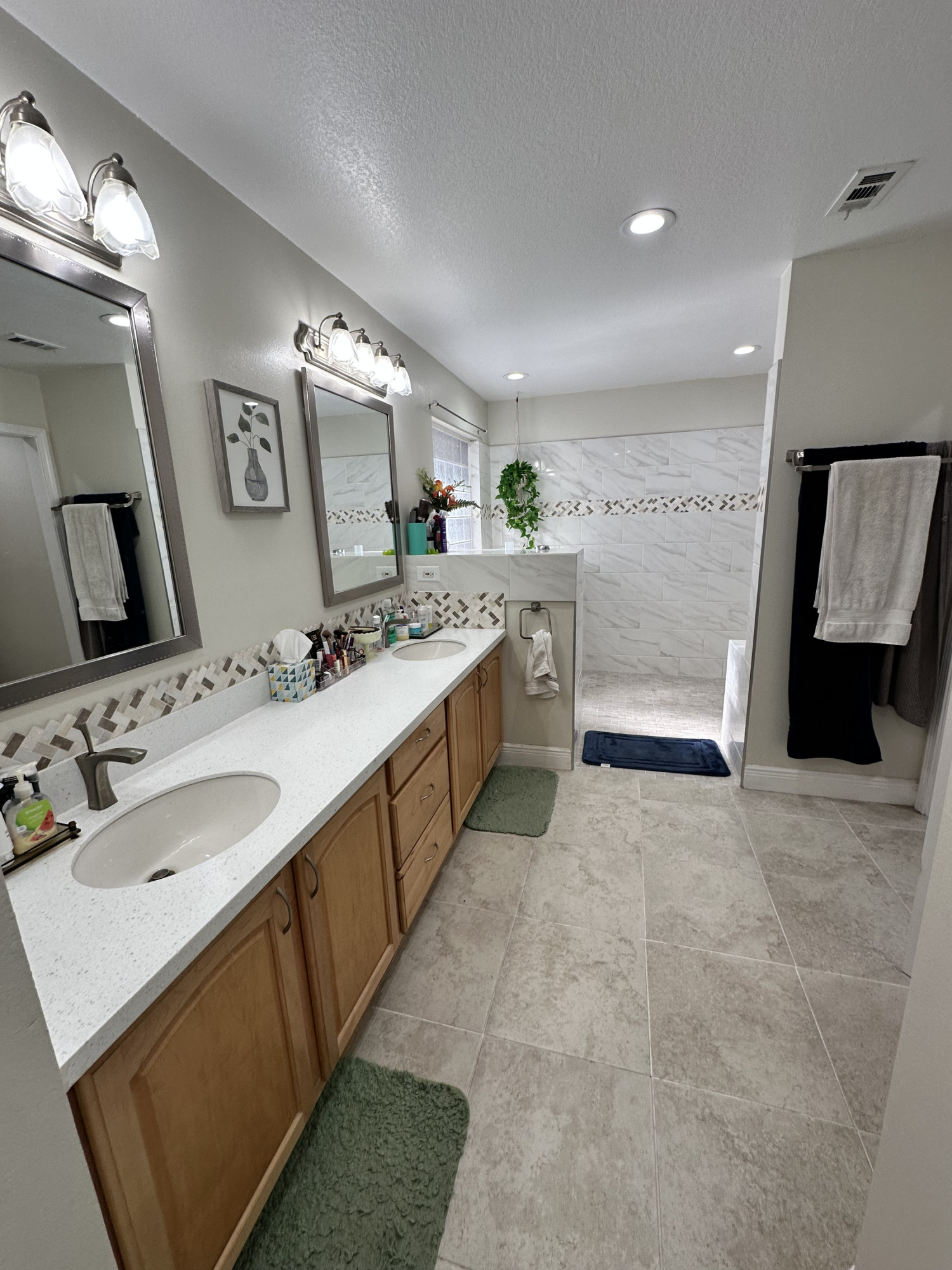 ROBLEDAL ESTATES UNIT 3 - Residential