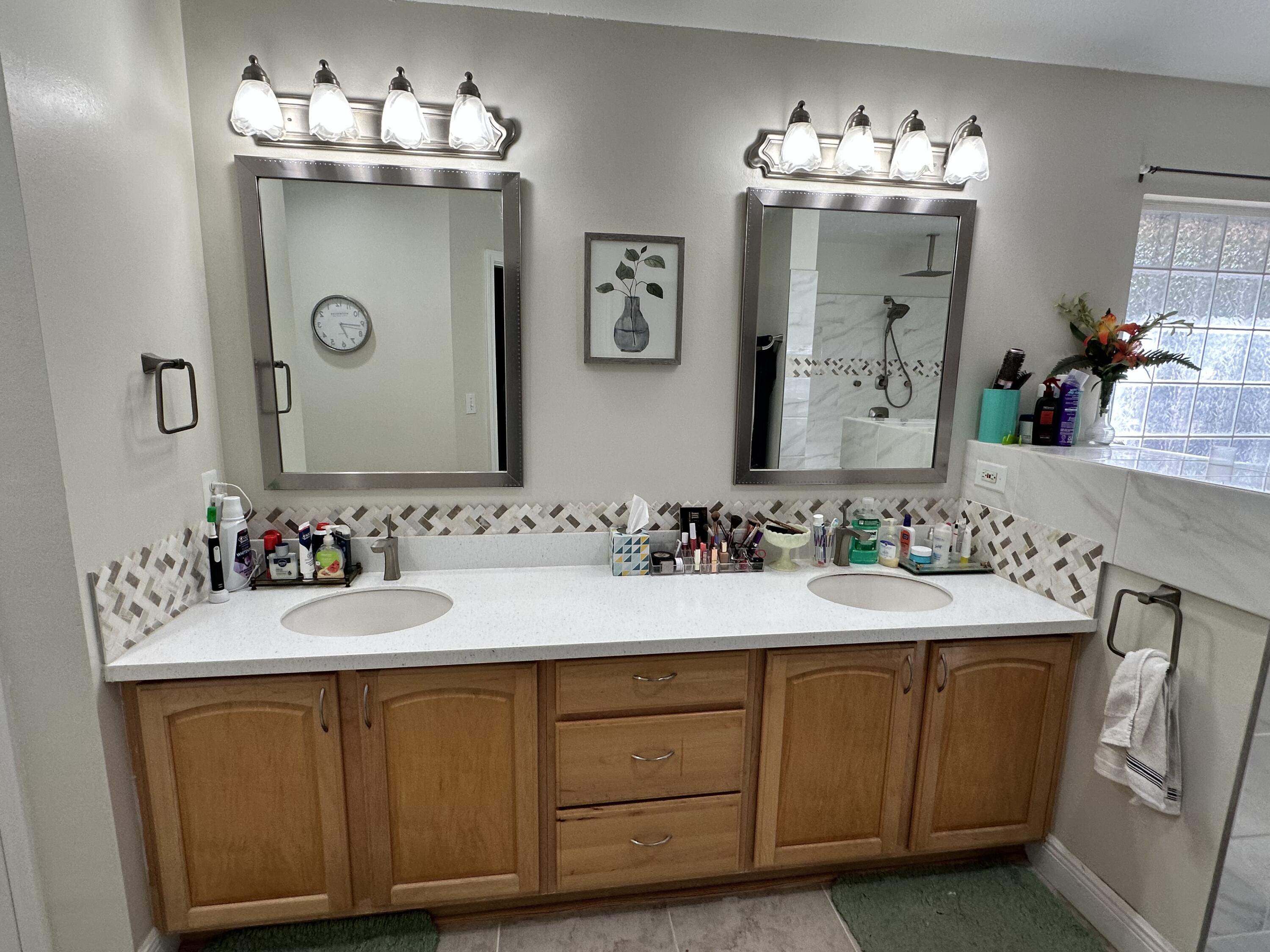 ROBLEDAL ESTATES UNIT 3 - Residential