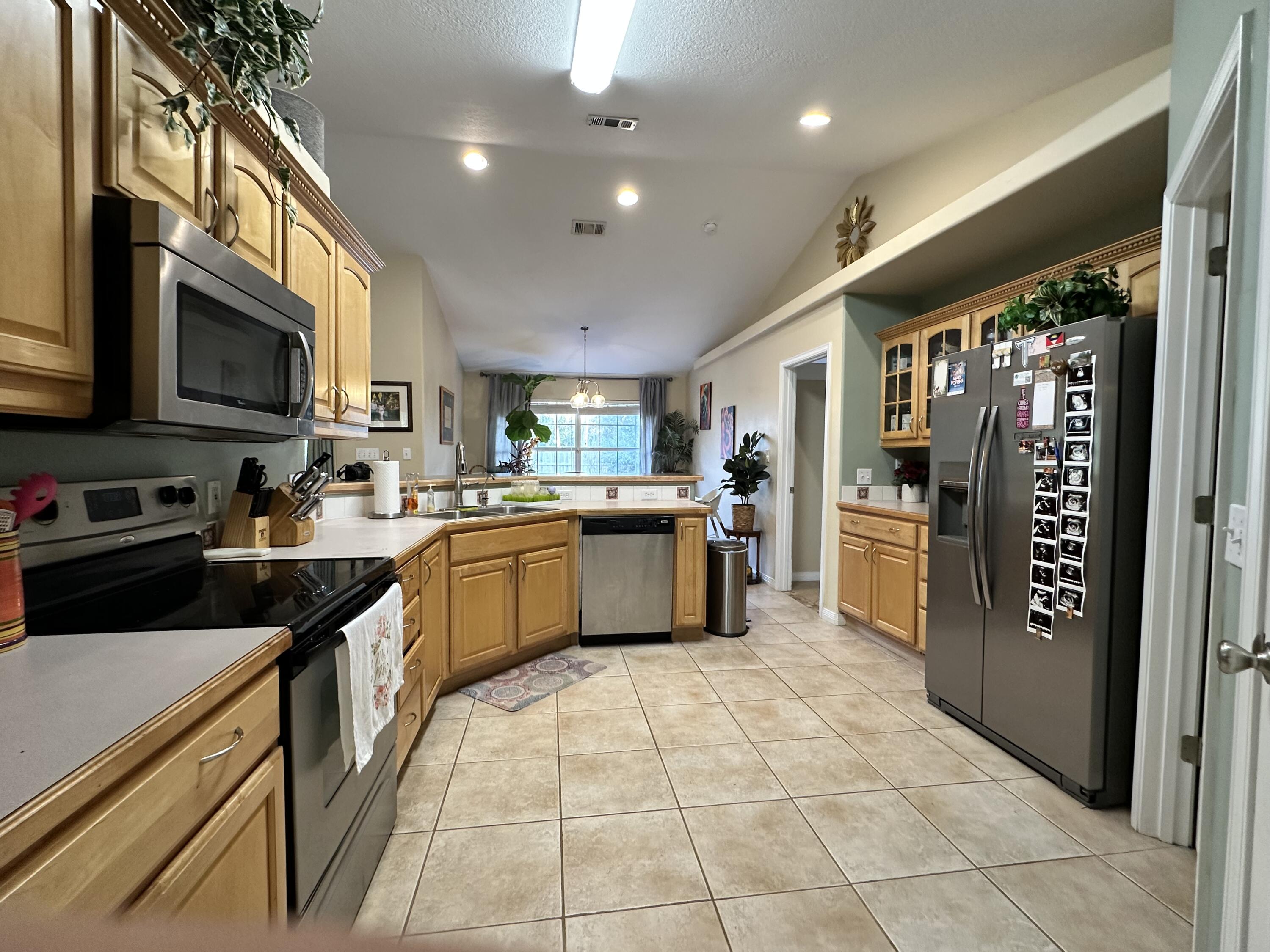 ROBLEDAL ESTATES UNIT 3 - Residential