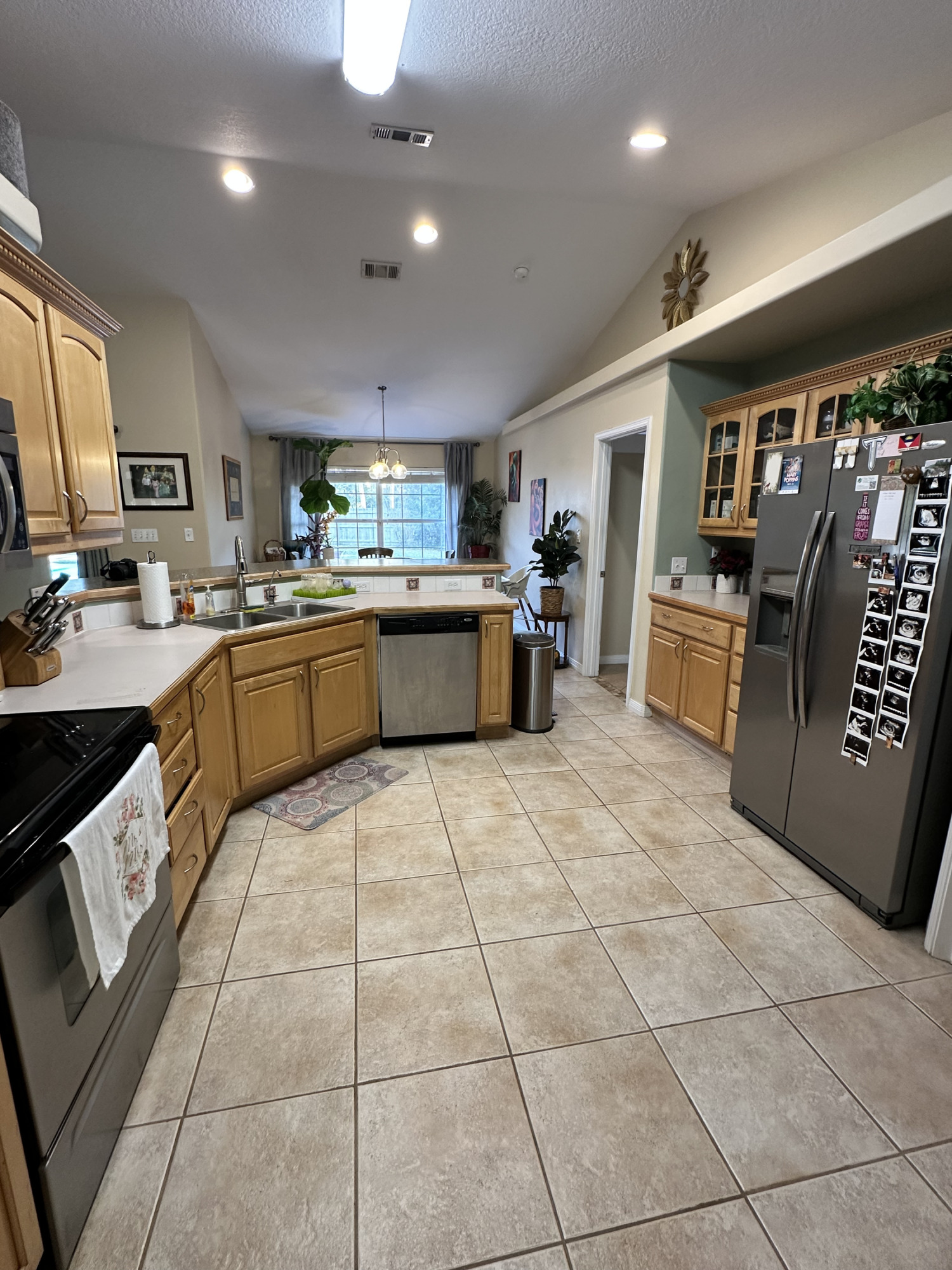 ROBLEDAL ESTATES UNIT 3 - Residential