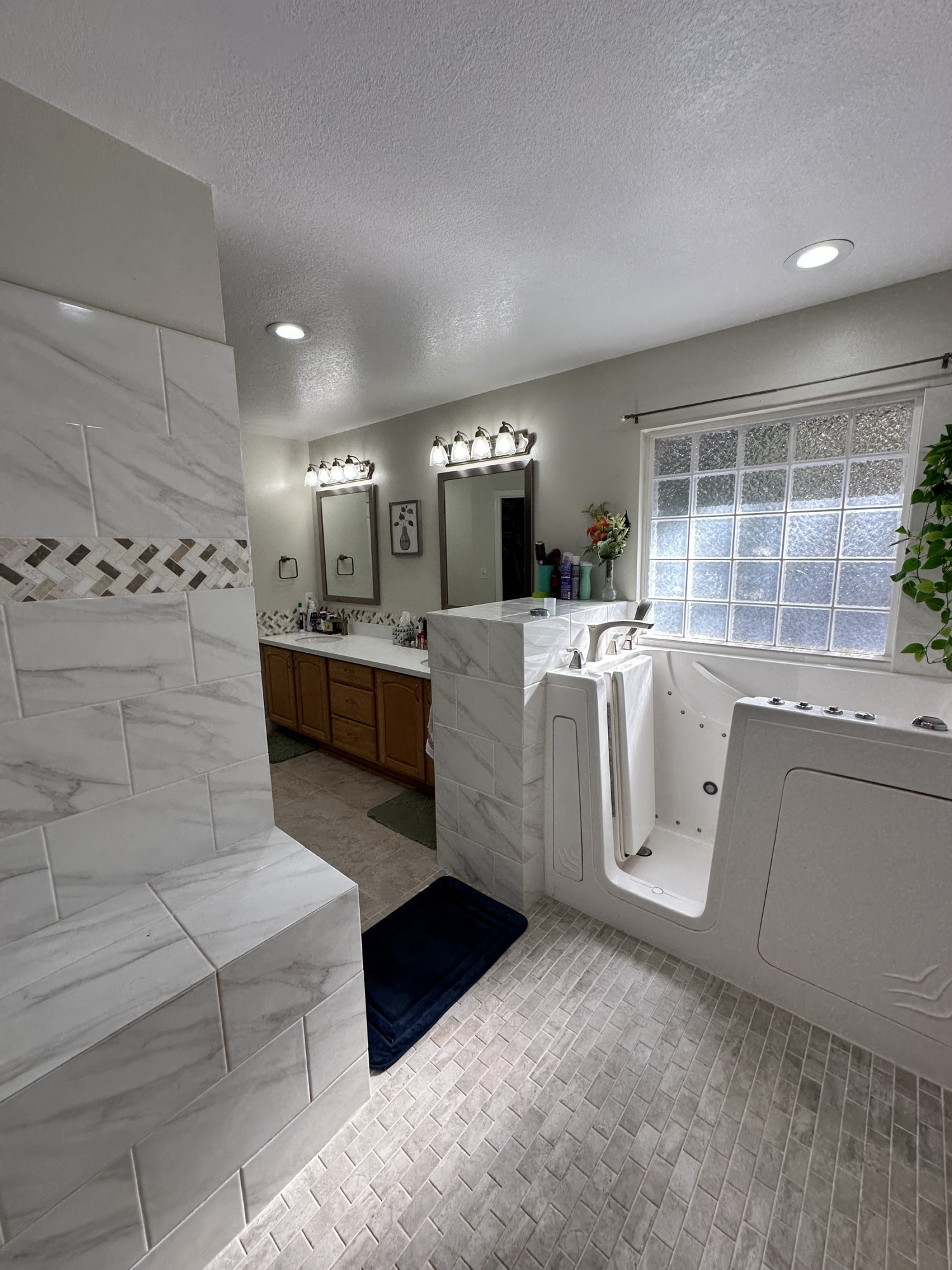 ROBLEDAL ESTATES UNIT 3 - Residential