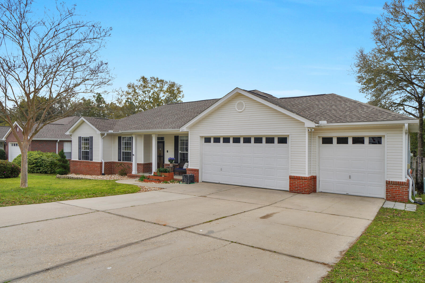 LAKESIDE EAST - Residential