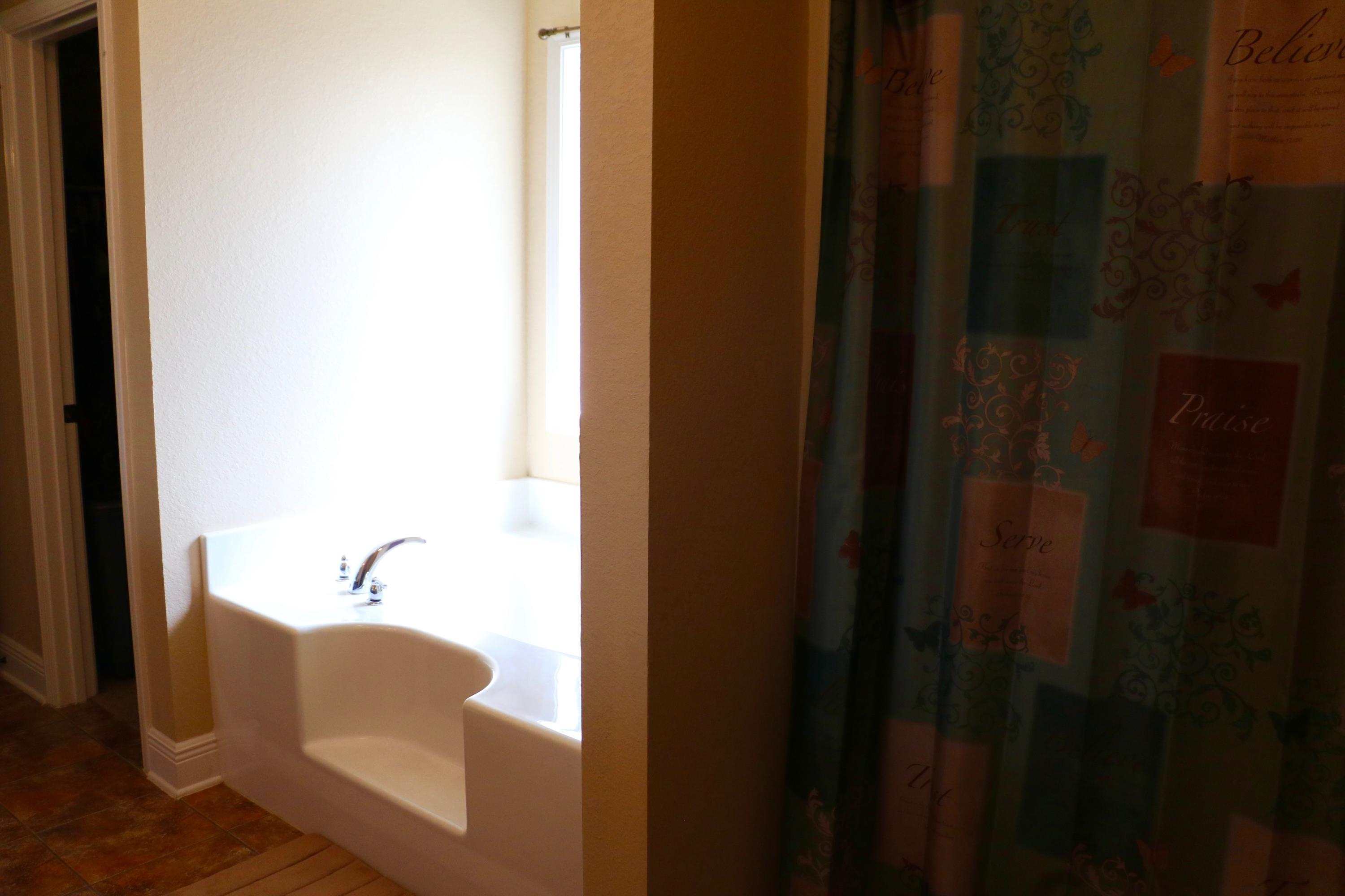 MOSSY OAKS - Residential