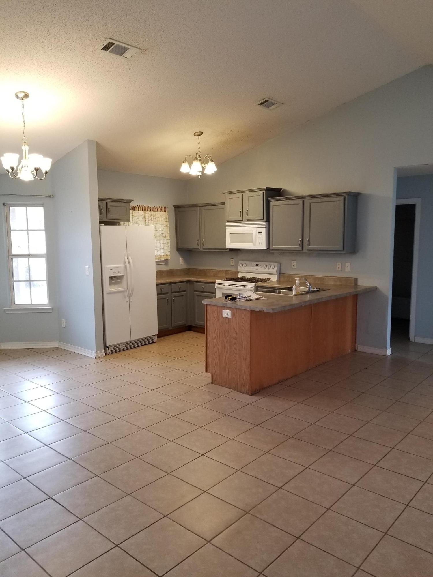 TRIPLE LAKES ESTATES - Residential