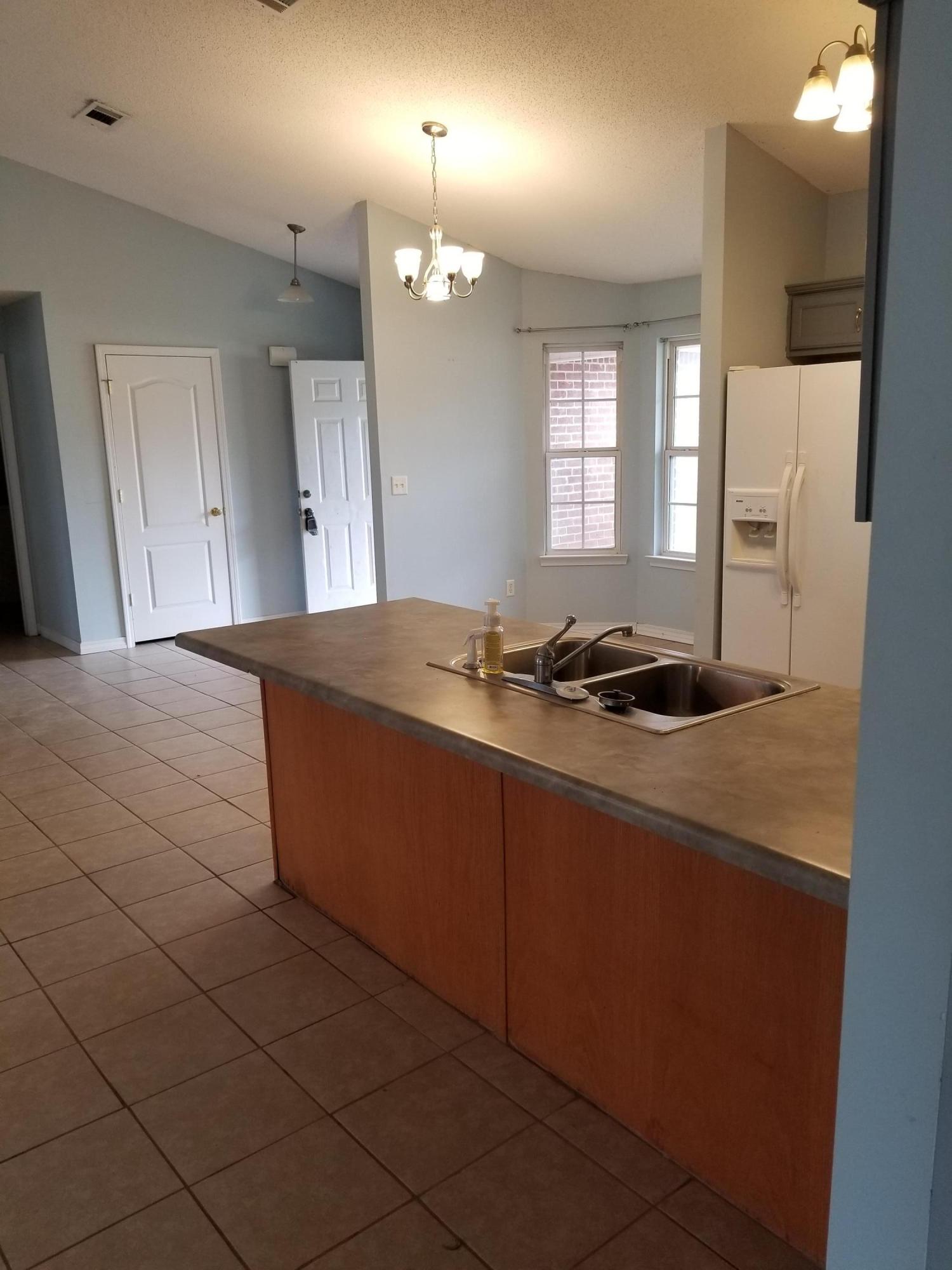 TRIPLE LAKES ESTATES - Residential