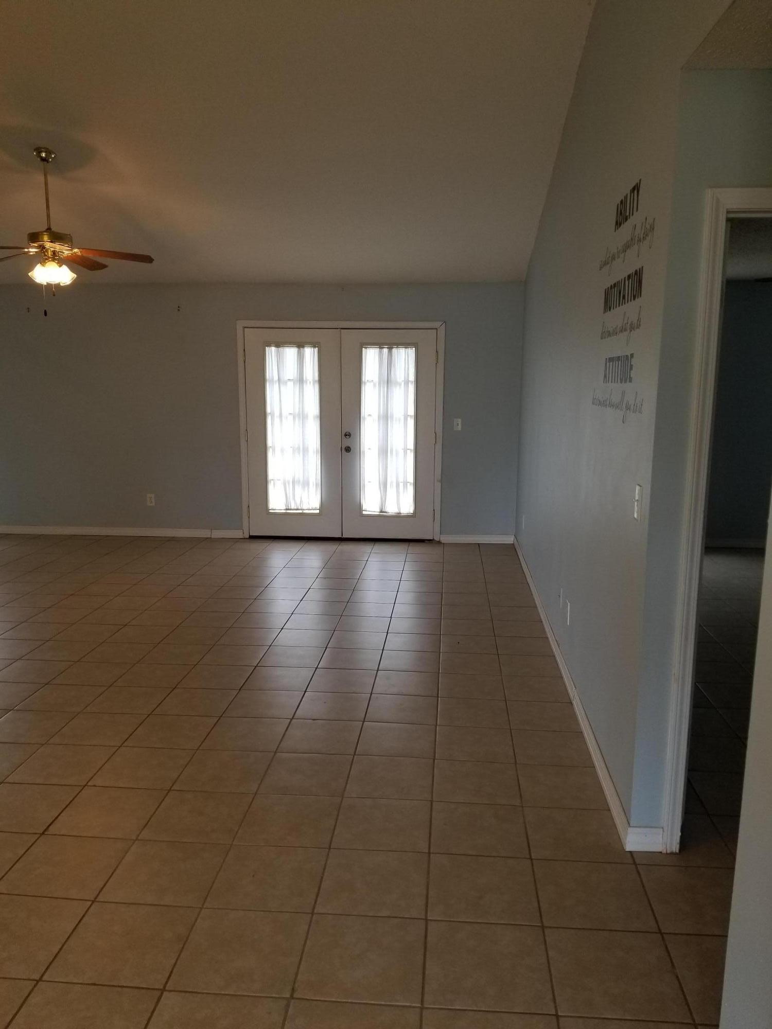 TRIPLE LAKES ESTATES - Residential