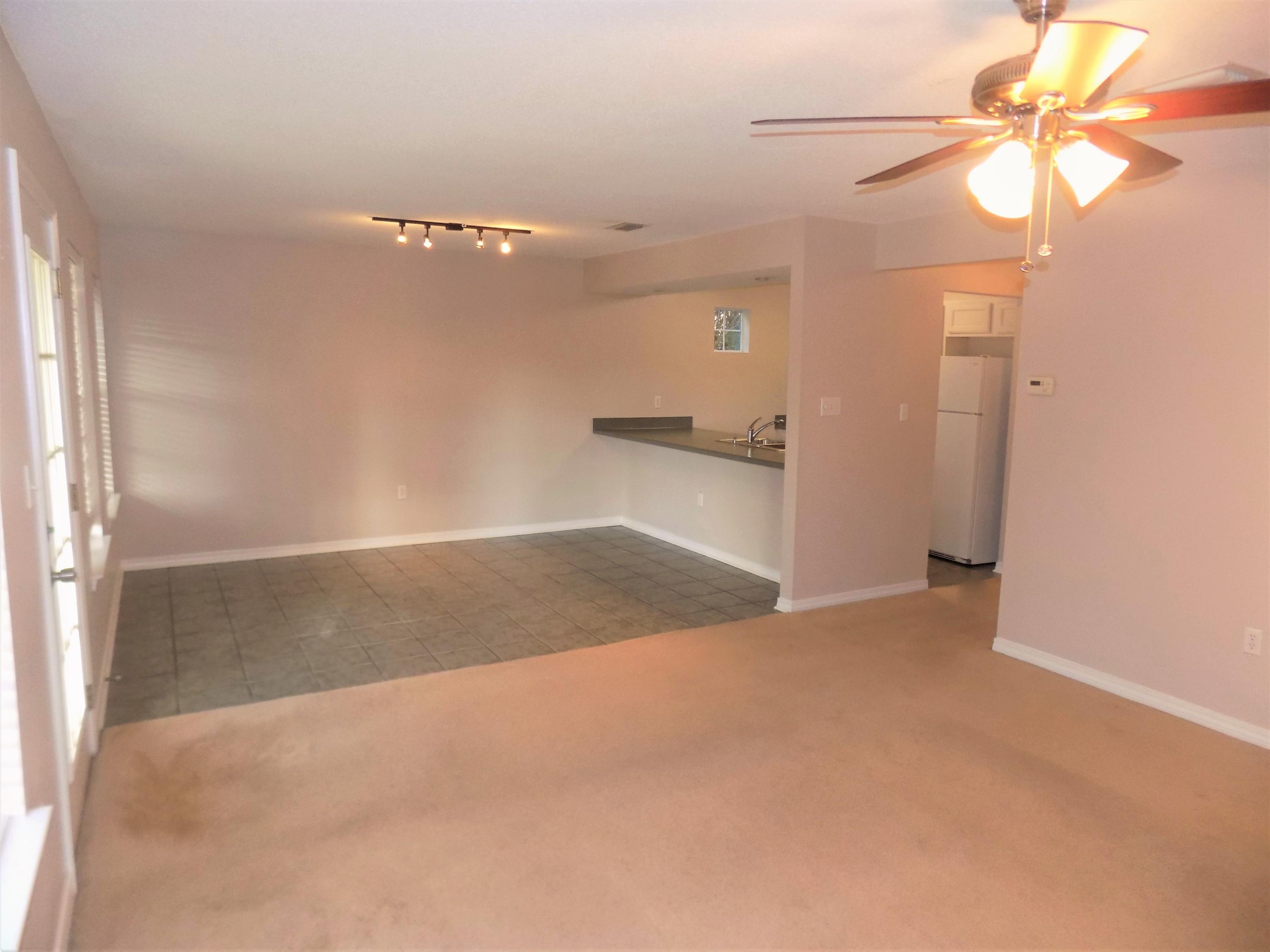 LARKIN PLACE T/H . - Residential Lease