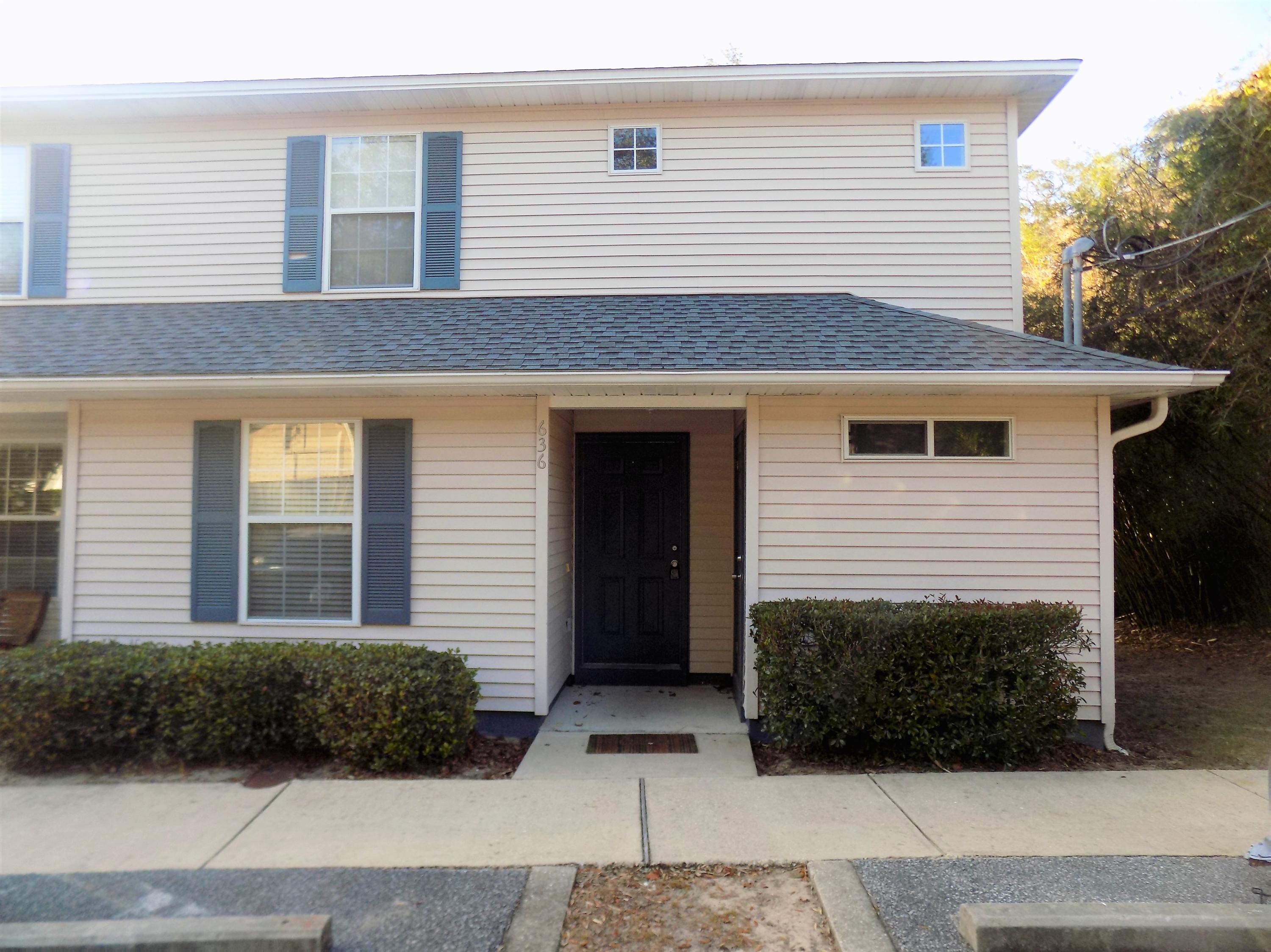 LARKIN PLACE T/H . - Residential Lease