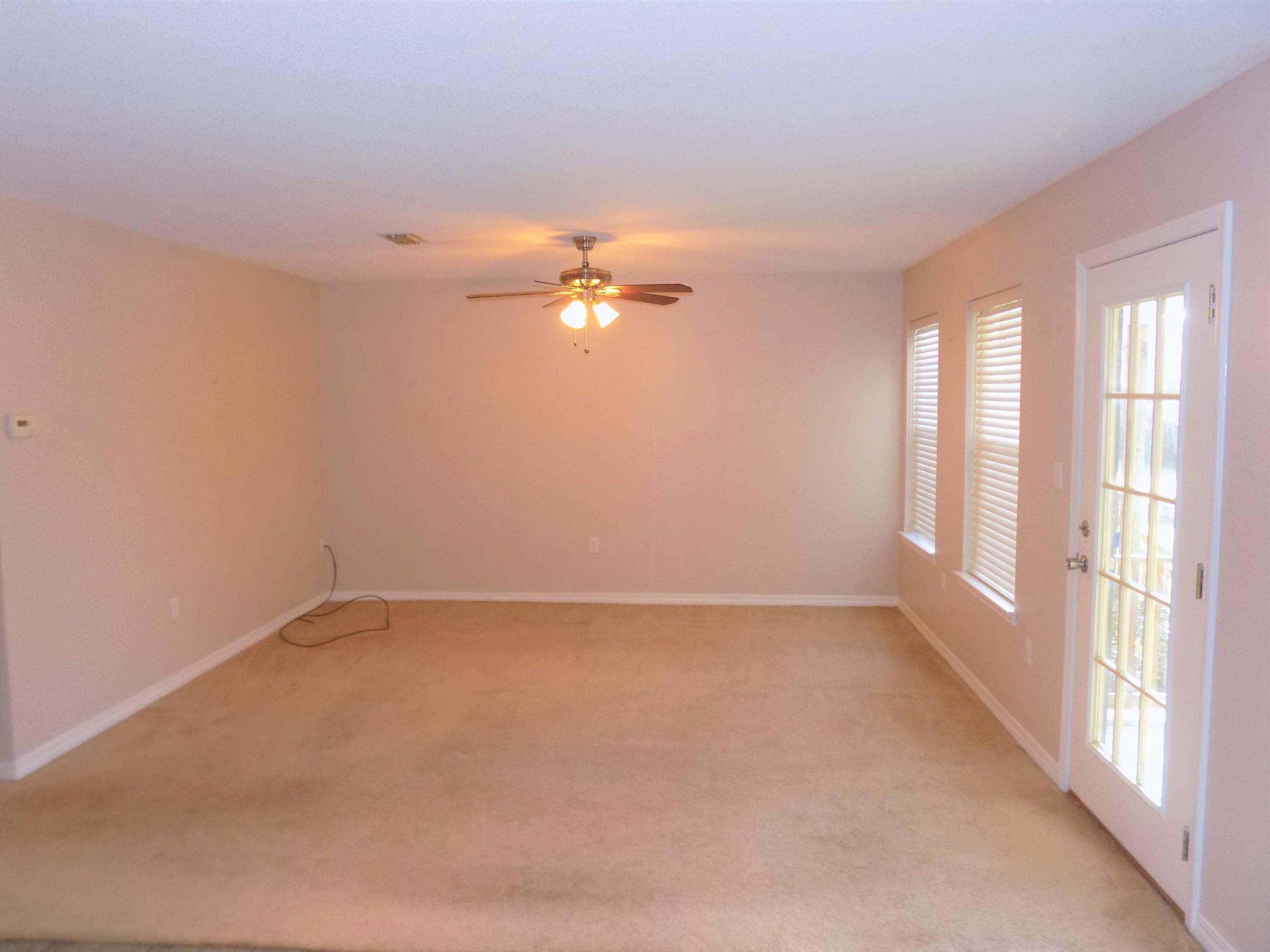 LARKIN PLACE T/H . - Residential Lease