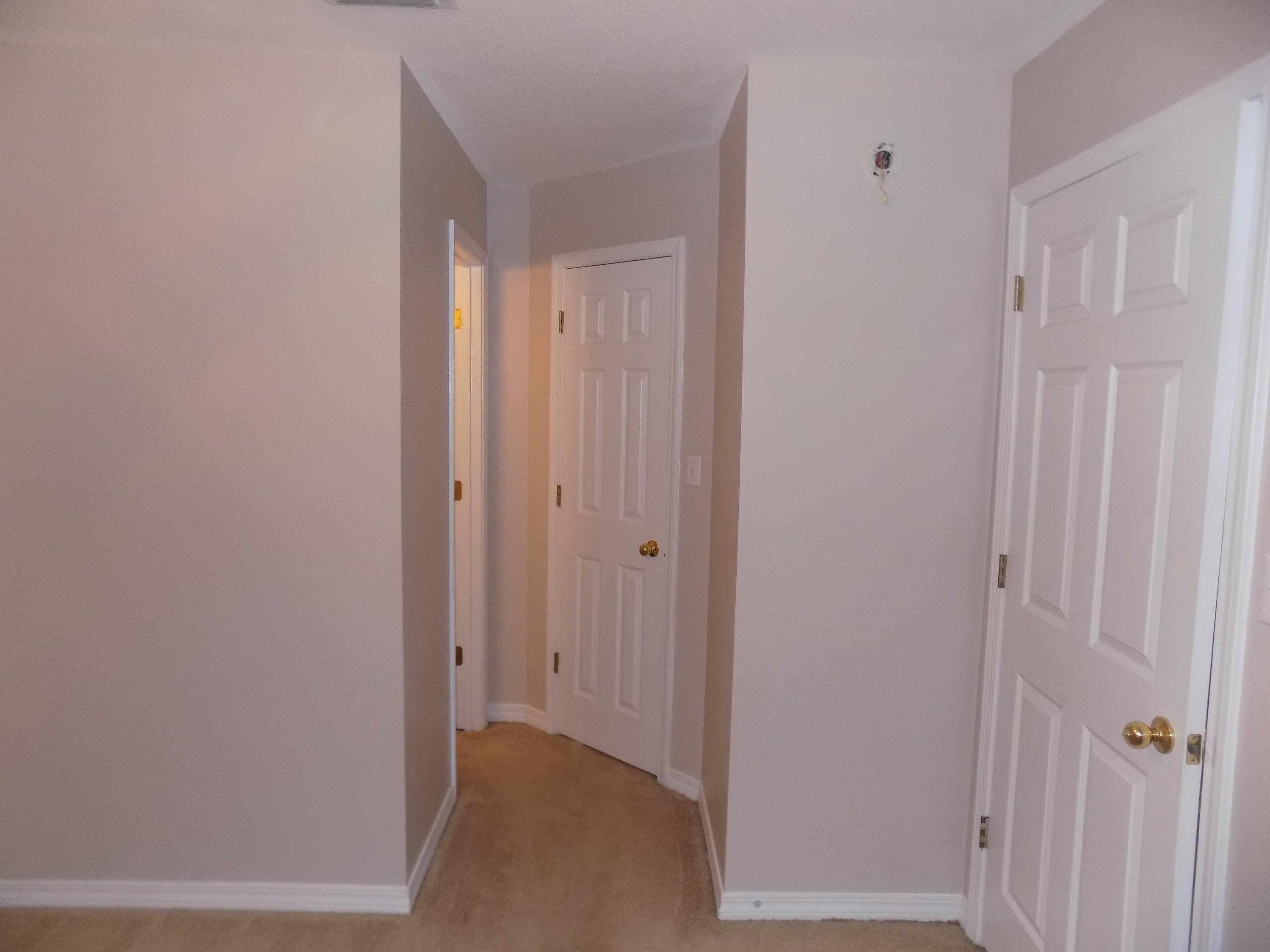 LARKIN PLACE T/H . - Residential Lease