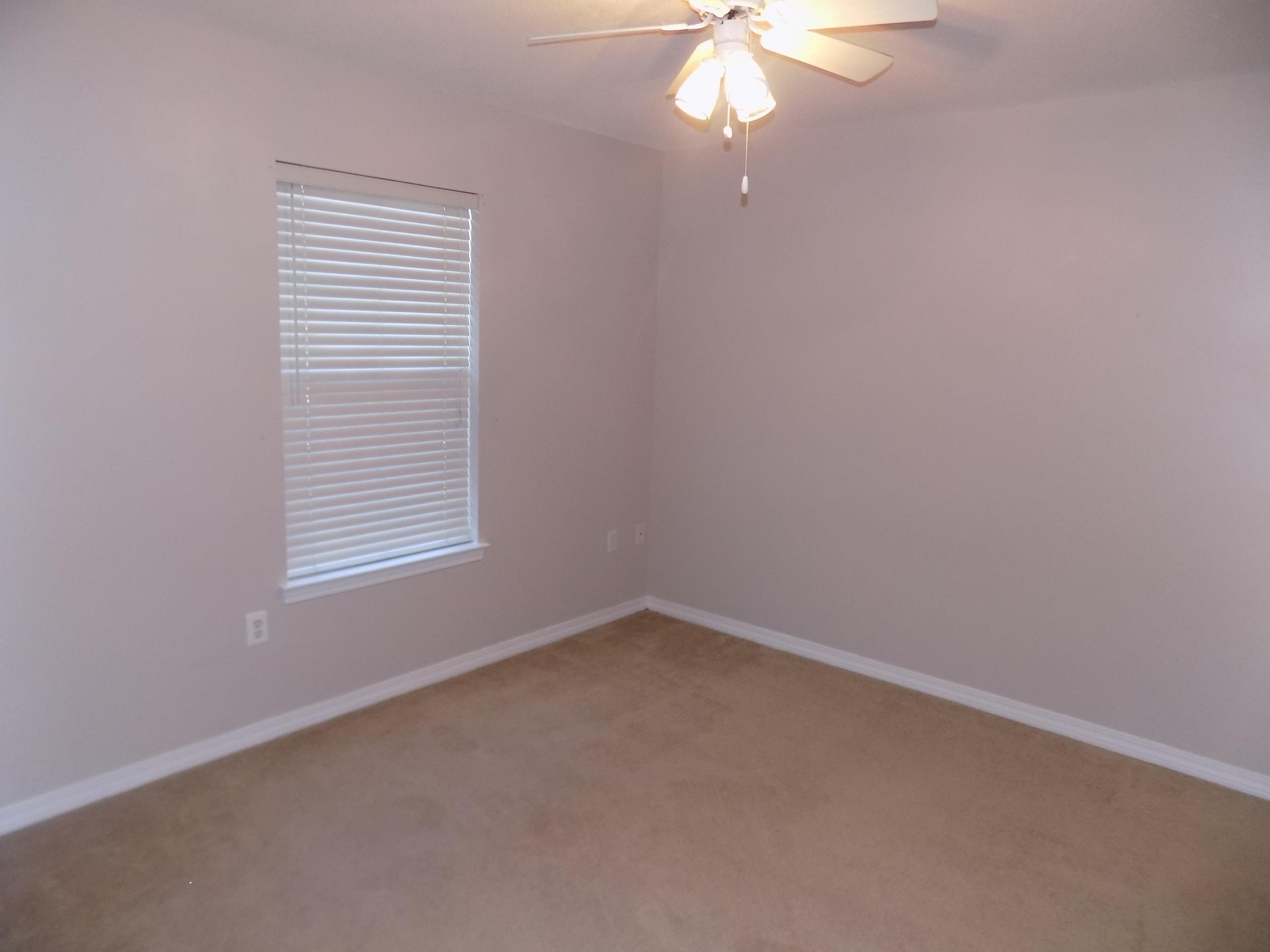 LARKIN PLACE T/H . - Residential Lease