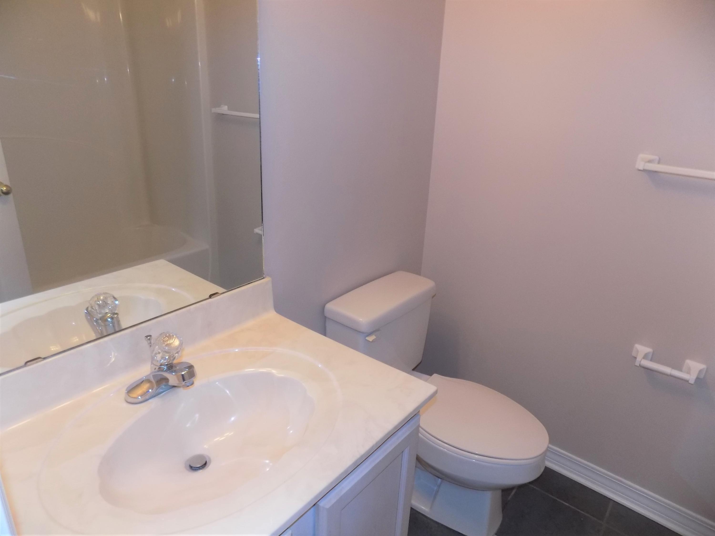 LARKIN PLACE T/H . - Residential Lease