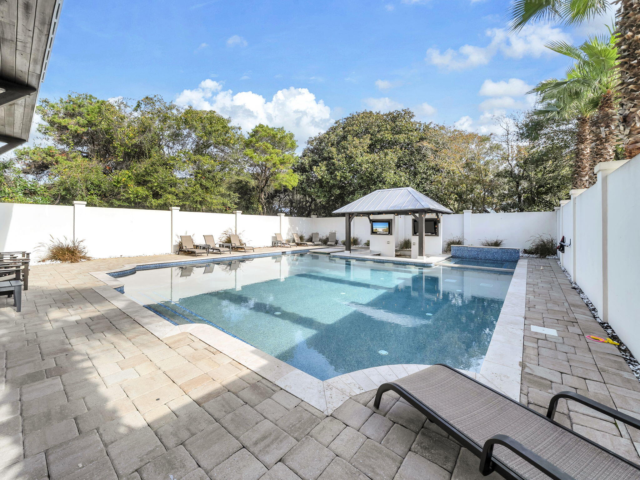 CRYSTAL BEACH - Residential