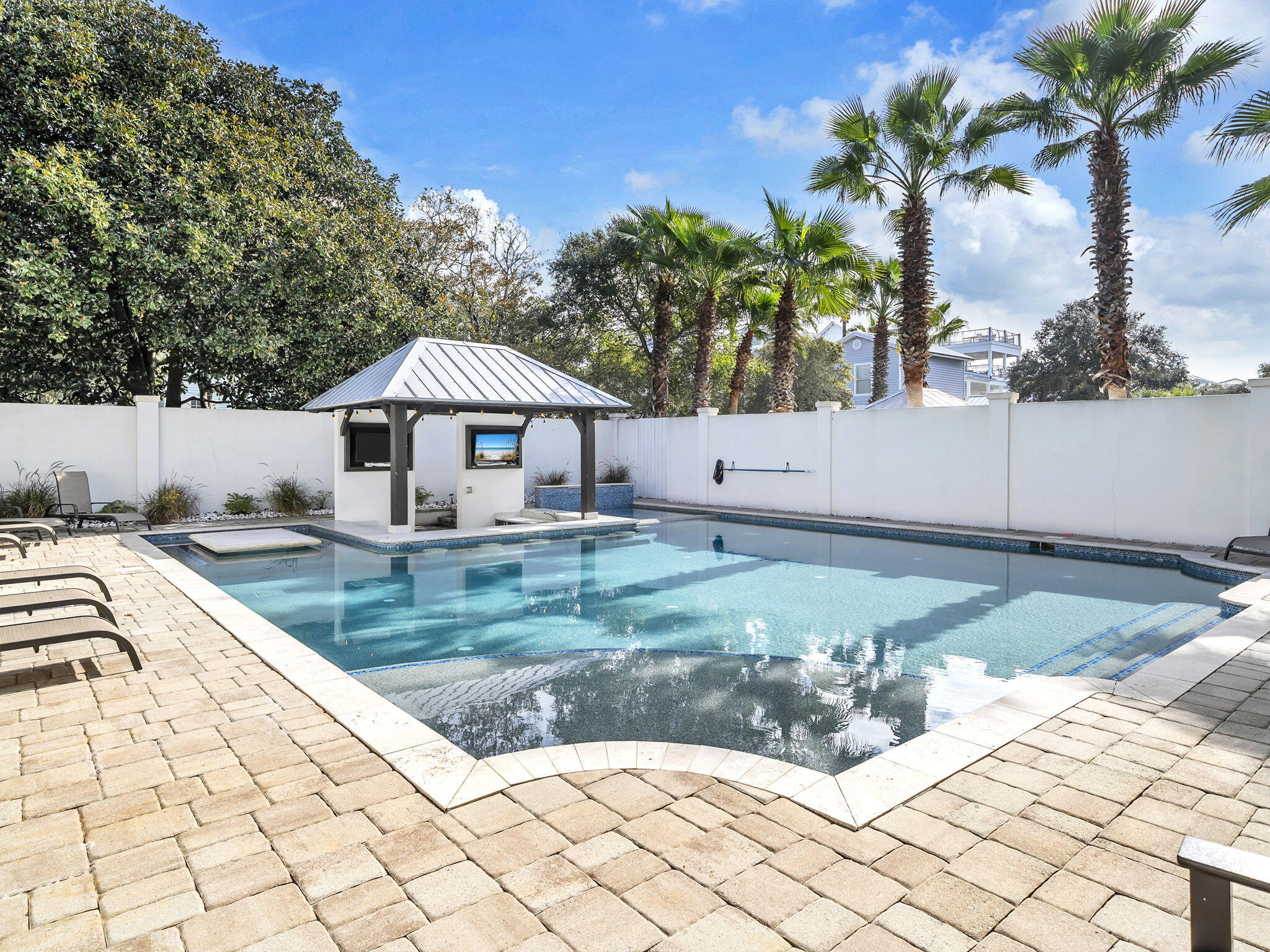 CRYSTAL BEACH - Residential