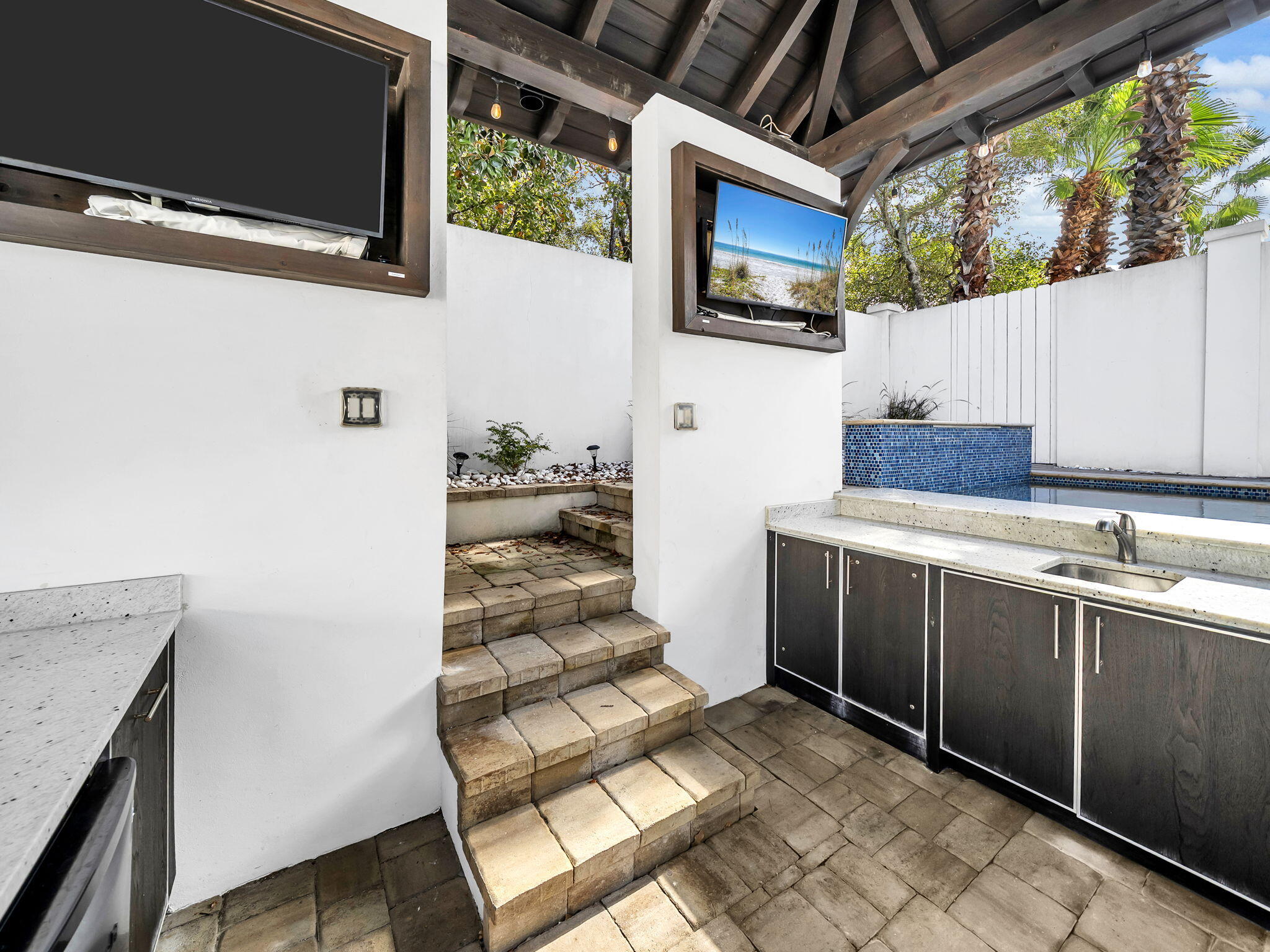 CRYSTAL BEACH - Residential