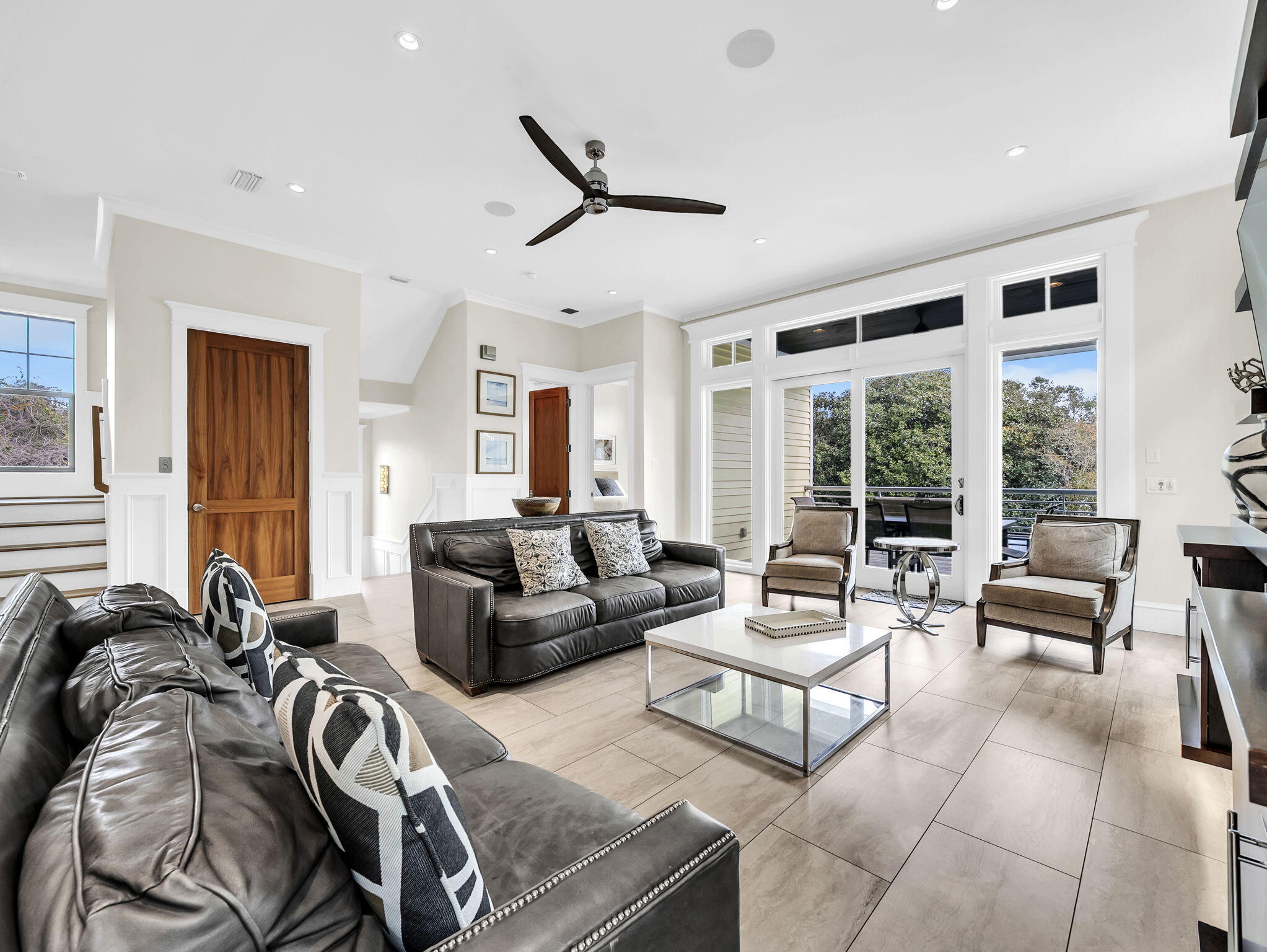 CRYSTAL BEACH - Residential