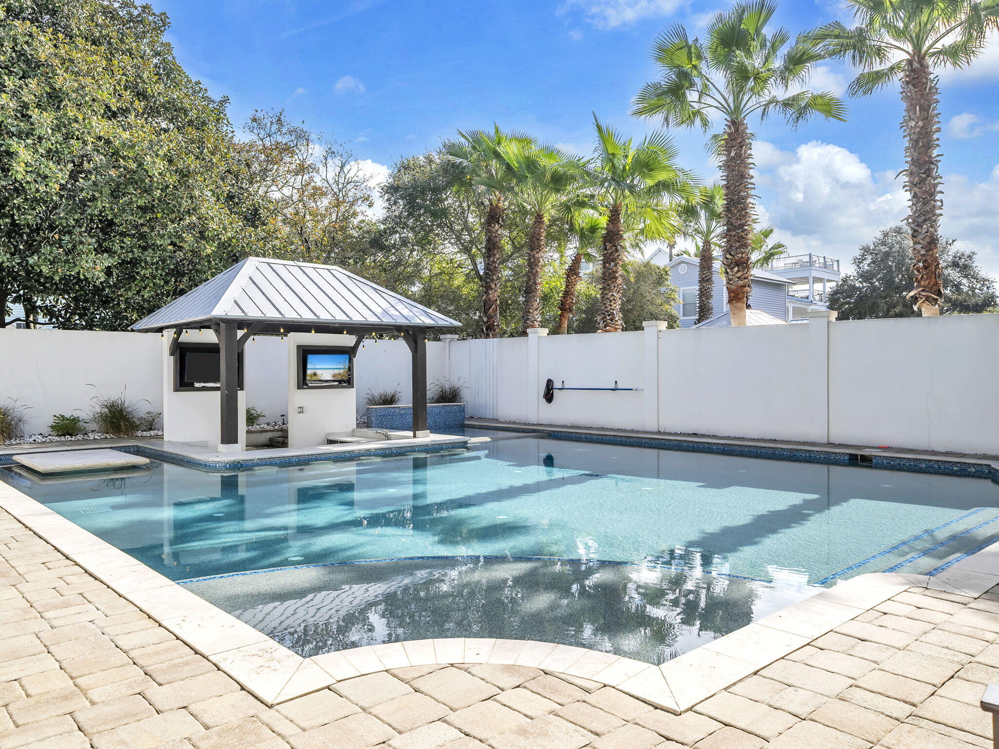 CRYSTAL BEACH - Residential