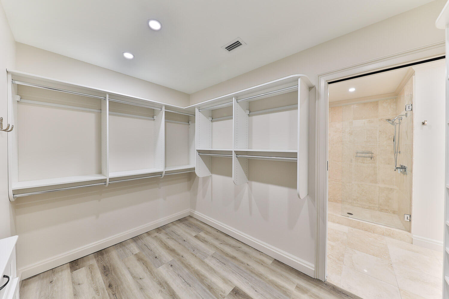 ONE WATER PLACE AT KELLY PLANTATION - Residential Lease