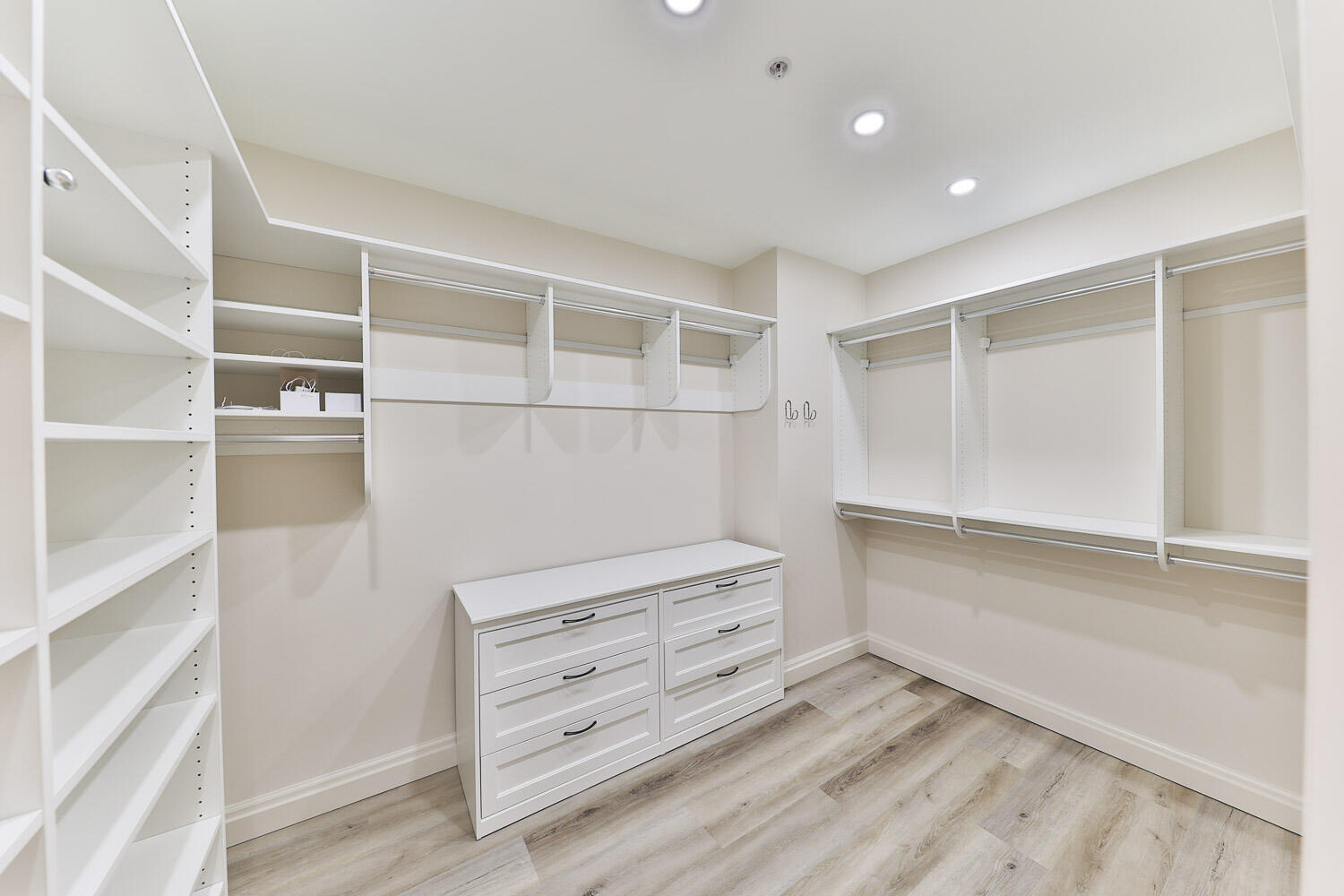 ONE WATER PLACE AT KELLY PLANTATION - Residential Lease