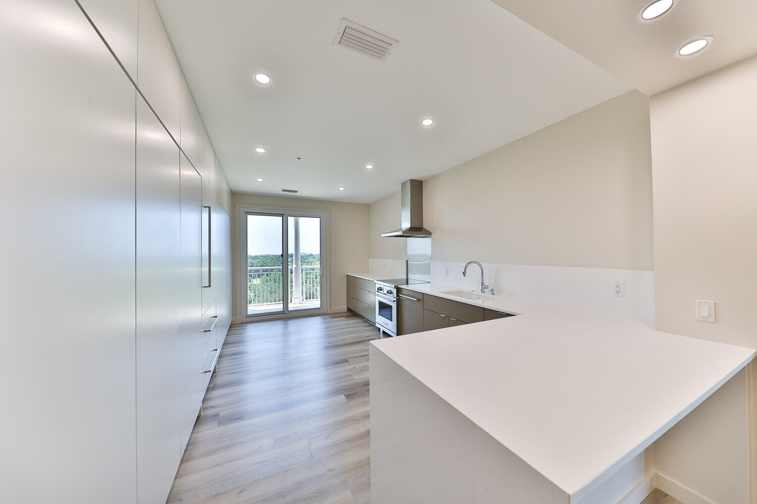 ONE WATER PLACE AT KELLY PLANTATION - Residential Lease