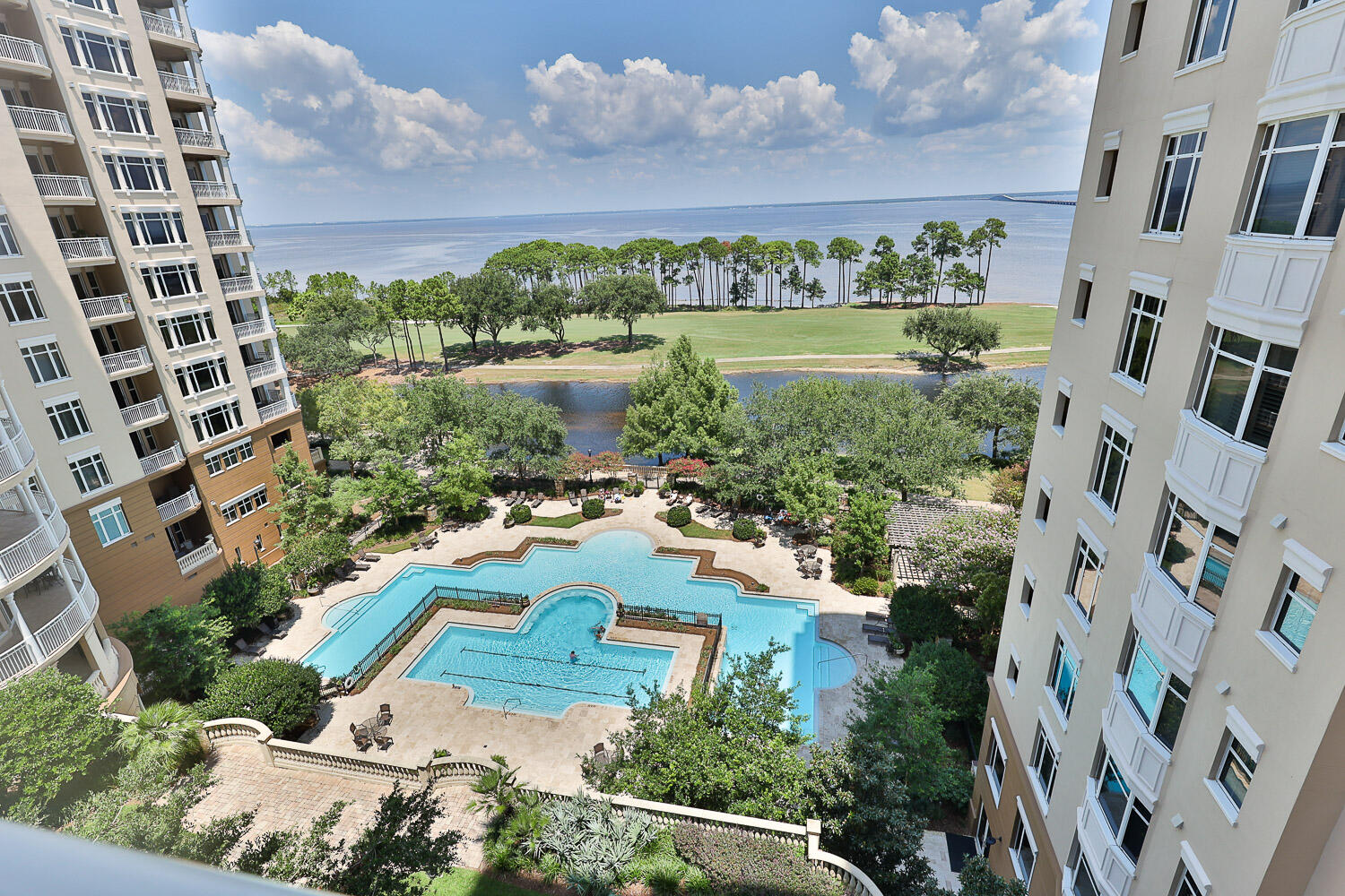 ONE WATER PLACE AT KELLY PLANTATION - Residential Lease