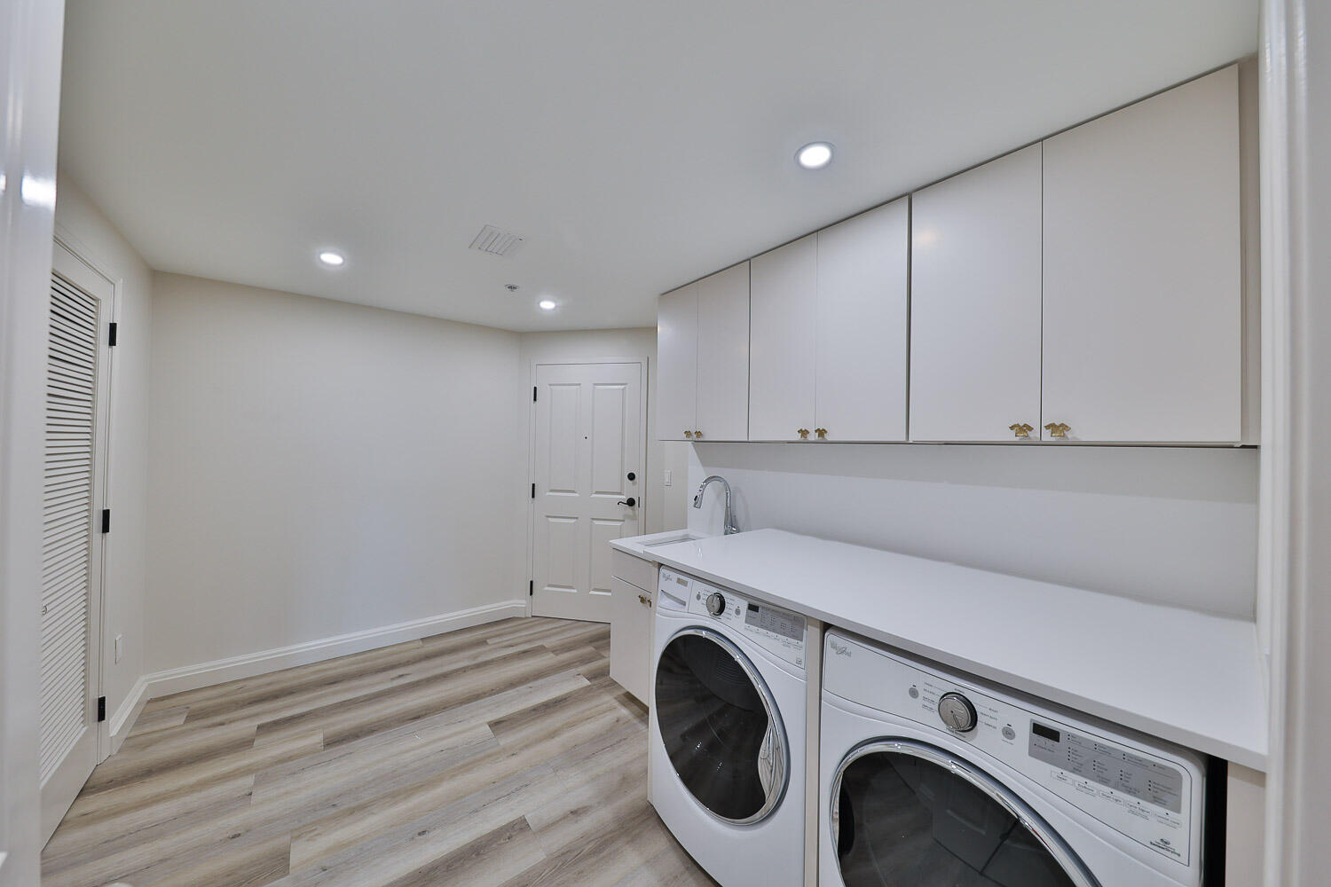 ONE WATER PLACE AT KELLY PLANTATION - Residential Lease