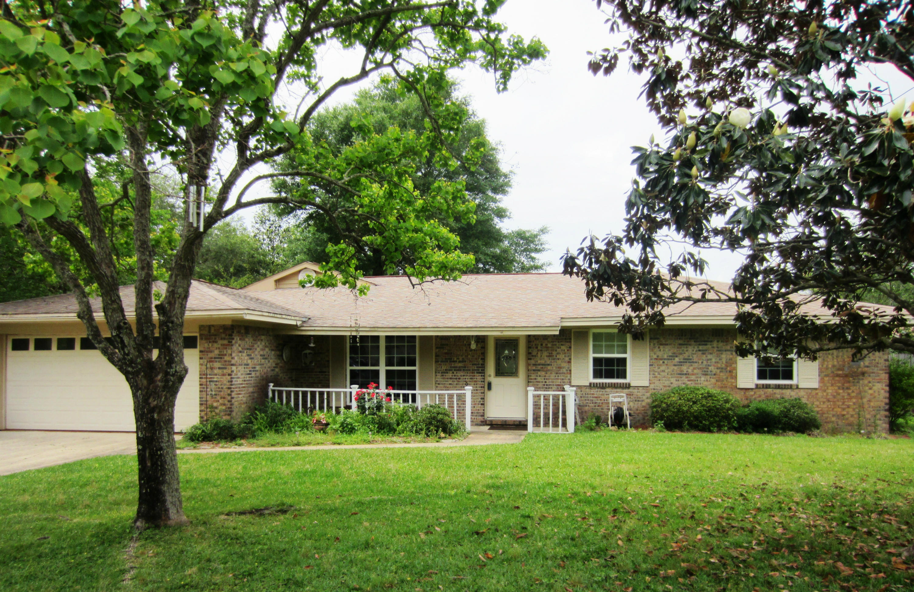 DRASTIC PRICE REDUCTION! MOTIVATED SELLER! Very well maintained all brick Bluewater home is ready for a new family! The home features two living areas and separate dining room. Upgrades include all new windows (2008), 30-year dimensional roof (2004), new HVAC with new ductwork throughout (2010), new water heater (2010), updated sprinkler system (2009), tile and laminate flooring throughout (2000). Kitchen features granite counter tops and lots of cabinets. The family room has wood burning fire place with custom antique mantle. Both bathrooms have been remodeled. The hall bathroom features antique vanity and antique tub with clawed feet. There is a bonus room currently used as quilting room. Spacious backyard features in-ground POOL (new liner in 2015) plus grassy play areas.