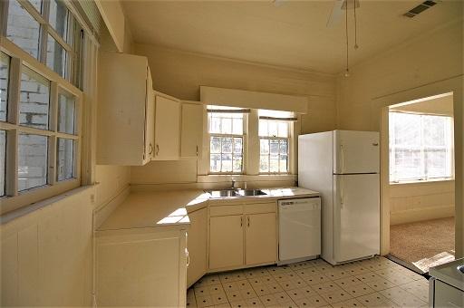 CRESTVIEW - Residential Lease