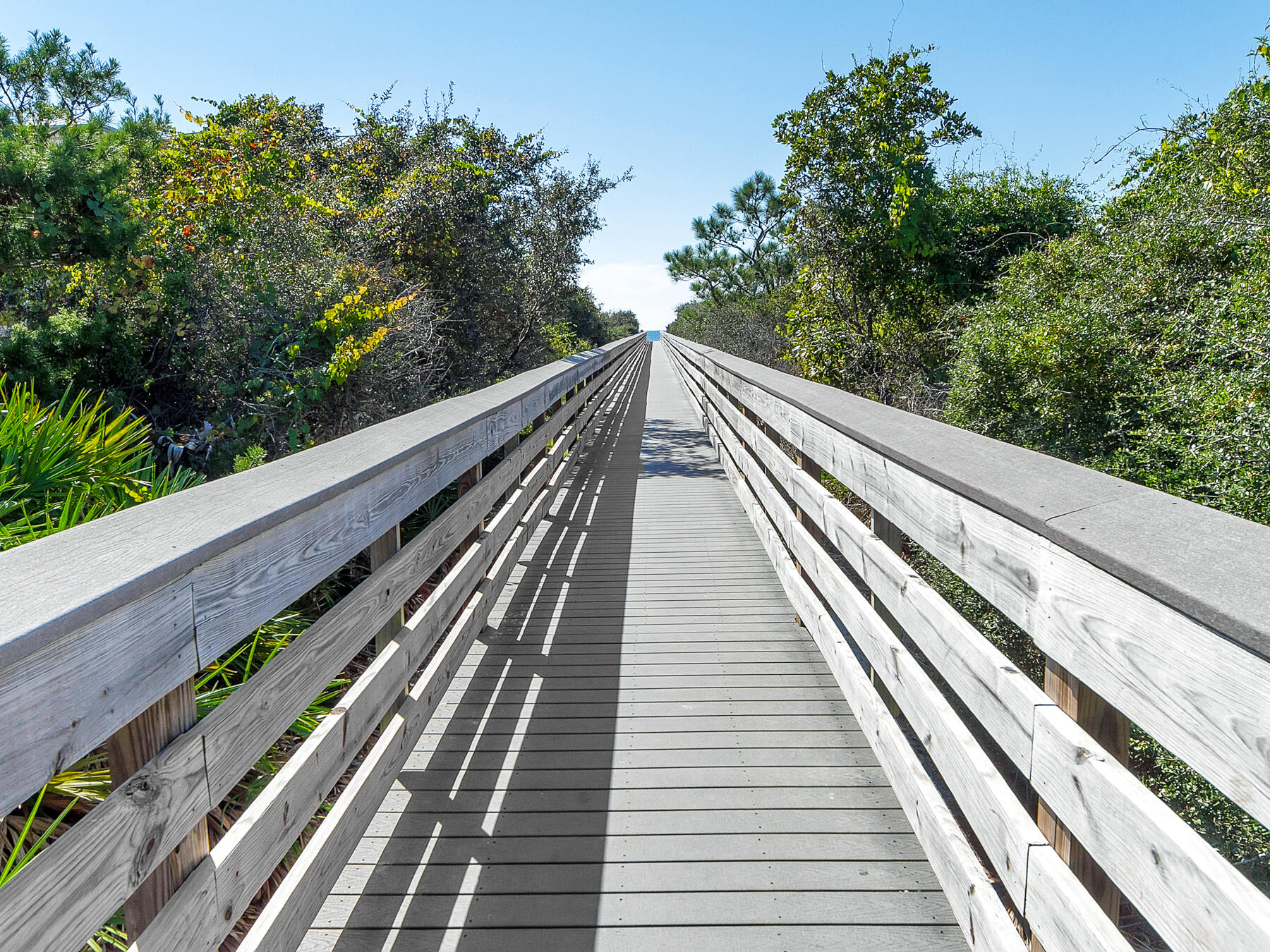 BEACHWOOD VILLAS CONDO PH 2 - Residential