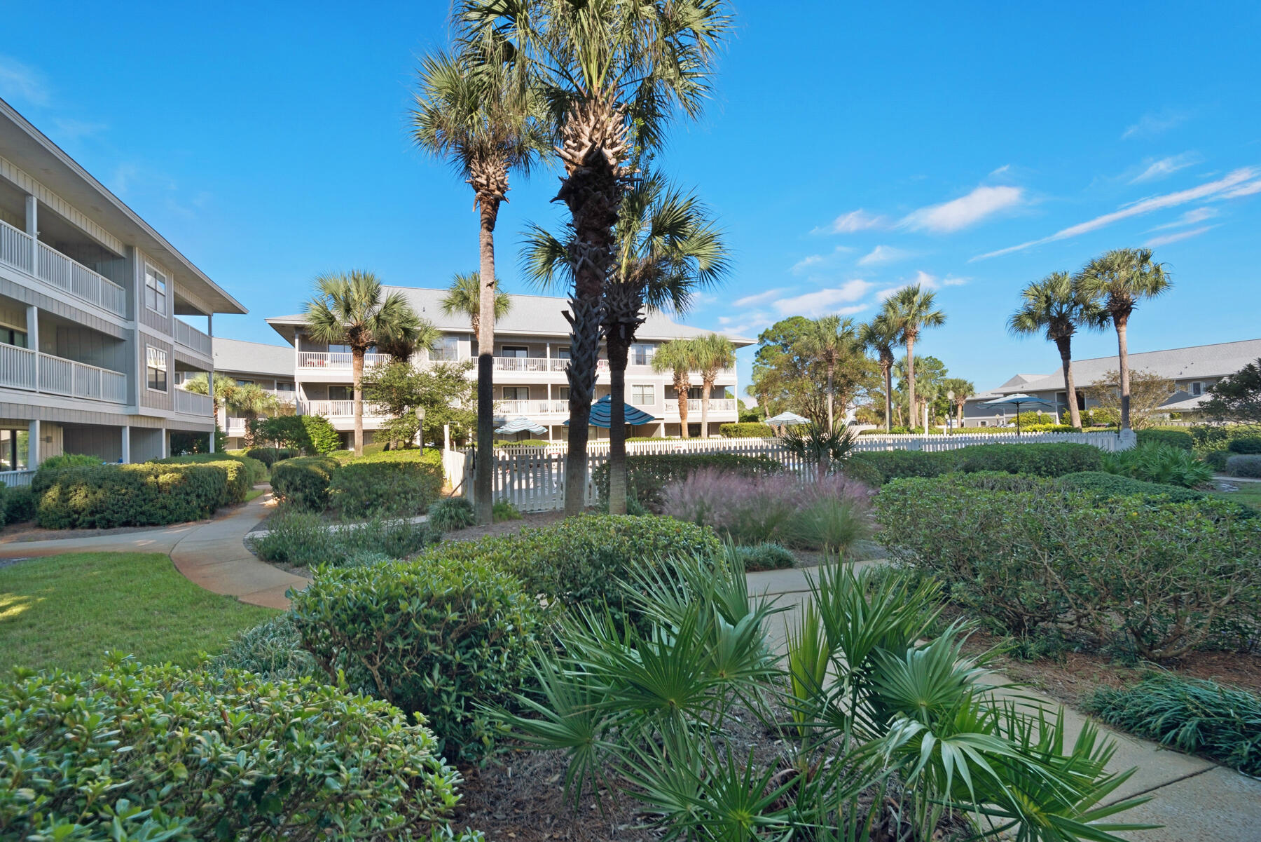 BEACHWOOD VILLAS CONDO PH 2 - Residential