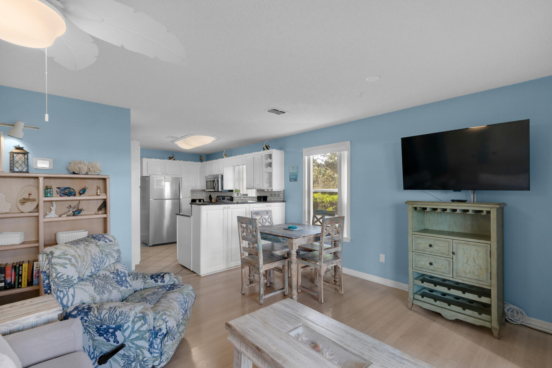 BEACHWOOD VILLAS CONDO PH 2 - Residential