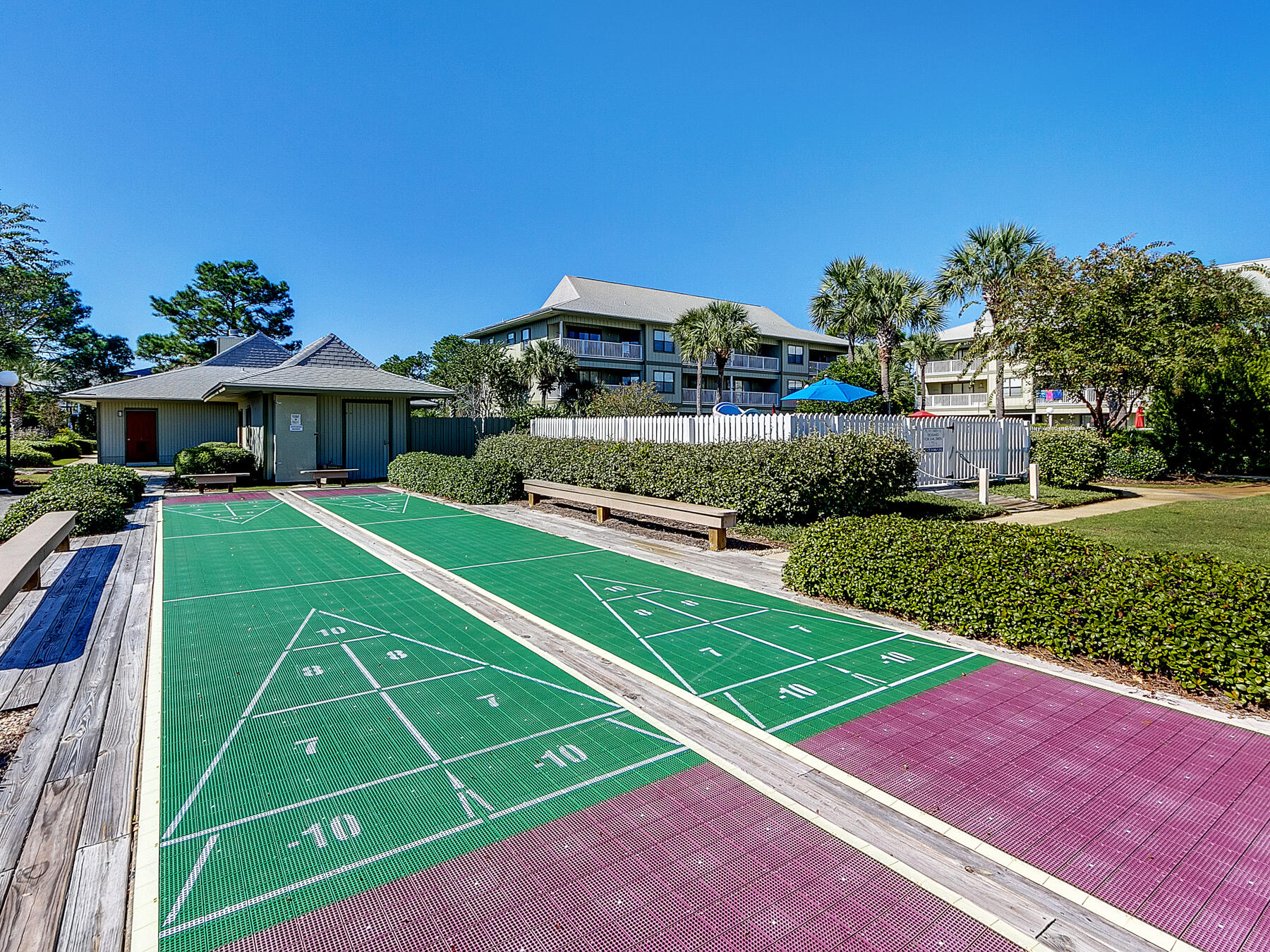 BEACHWOOD VILLAS CONDO PH 2 - Residential