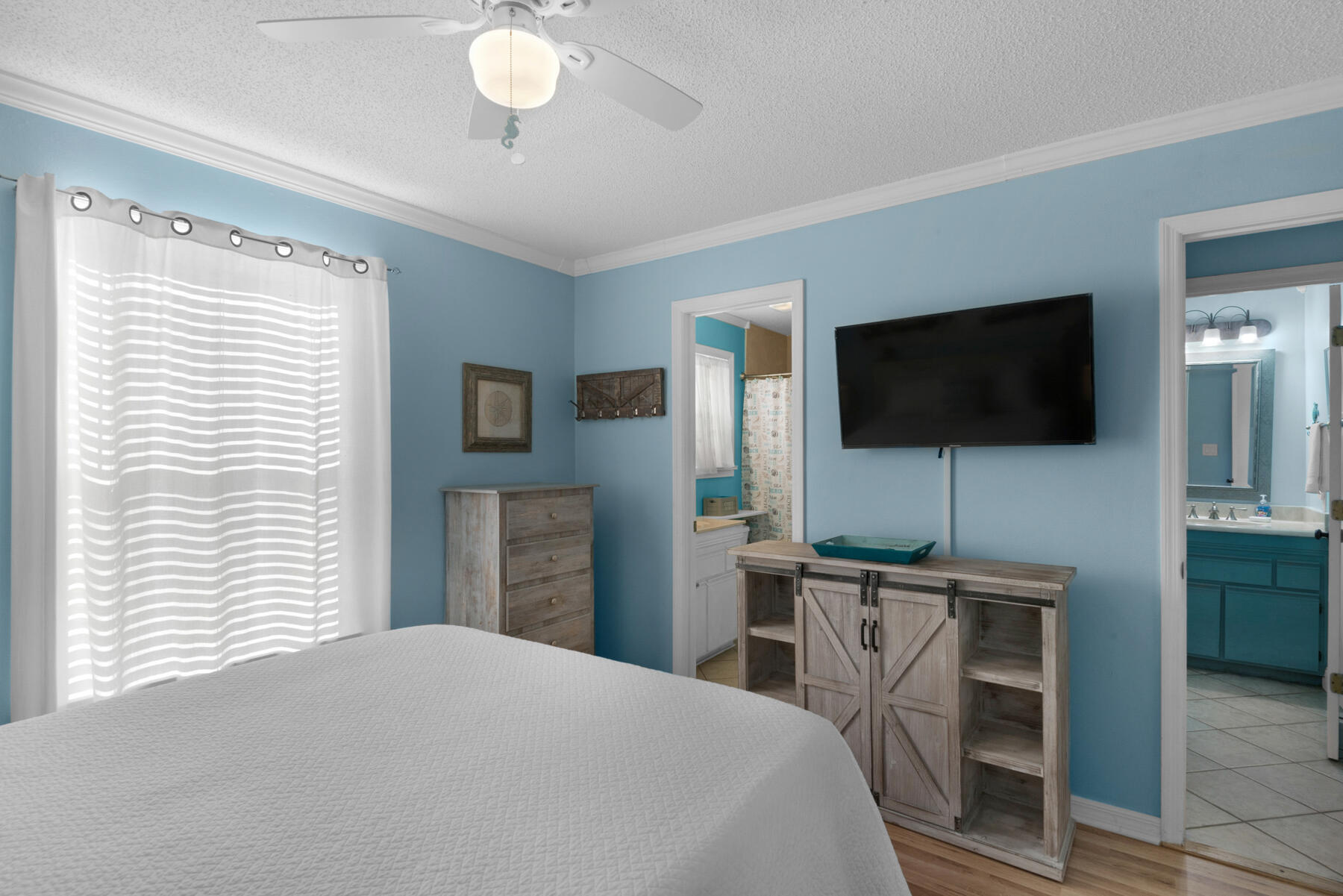 BEACHWOOD VILLAS CONDO PH 2 - Residential