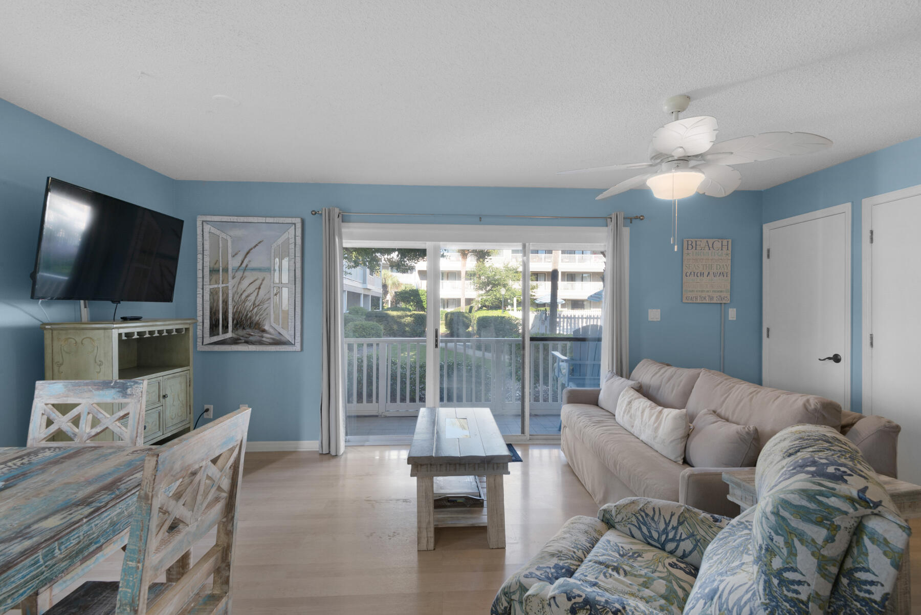 BEACHWOOD VILLAS CONDO PH 2 - Residential