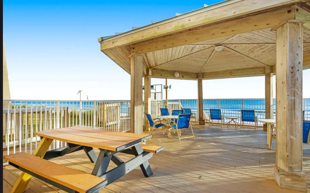 BEACH HOUSE CONDO PH 1 - Residential