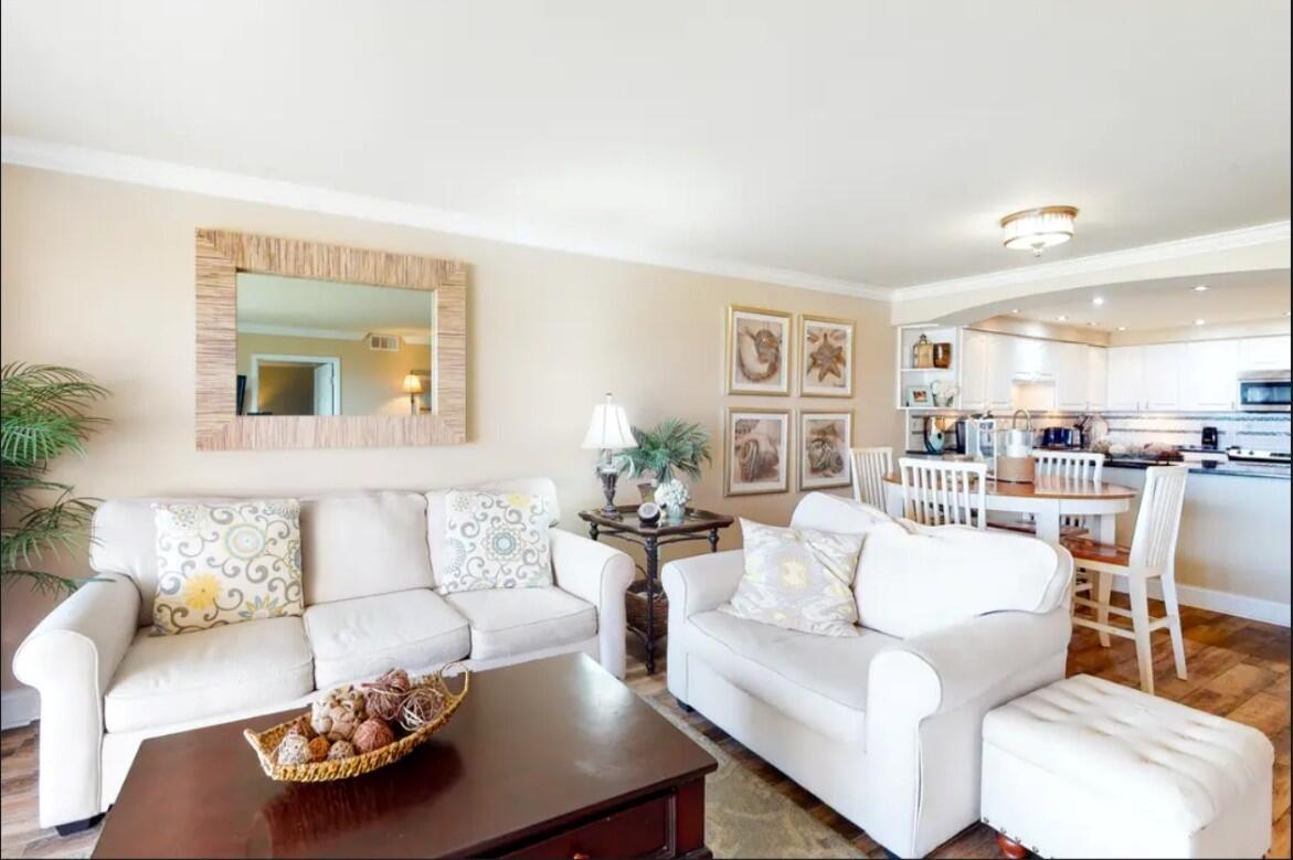 BEACH HOUSE CONDO PH 1 - Residential
