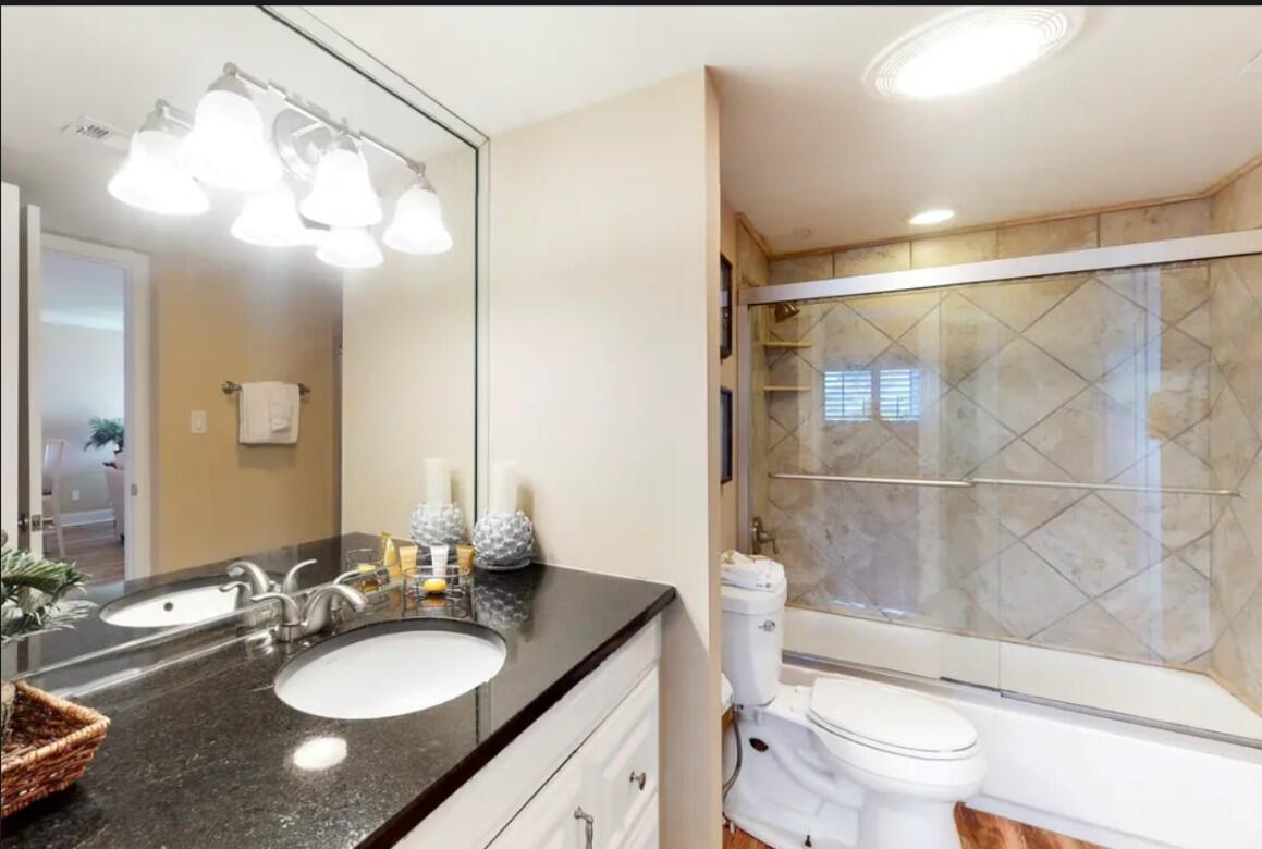 BEACH HOUSE CONDO PH 1 - Residential