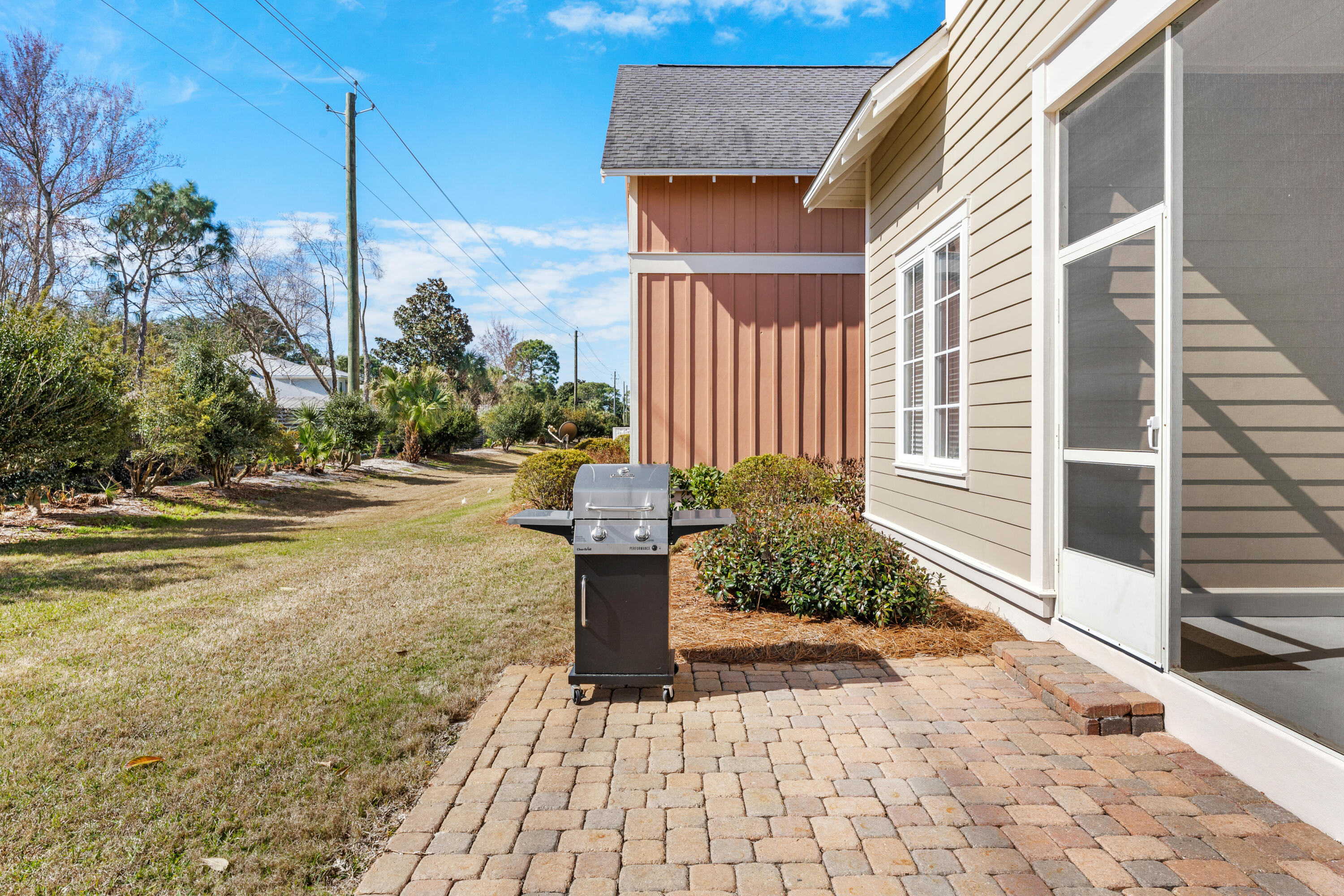 BUNGALOS AT SANDESTIN - Residential