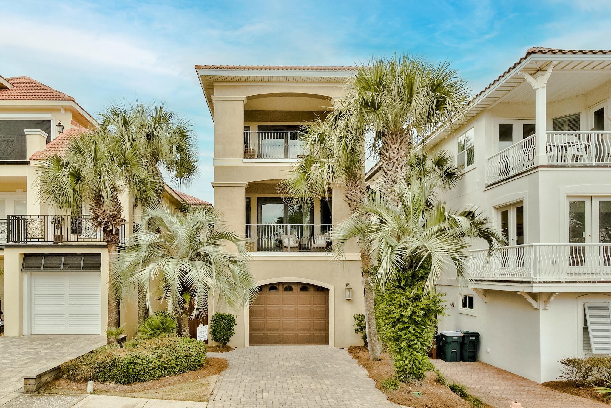 Welcome home to 'Sea Star' in the ever popular Destiny by the Sea! Over 6 years of repeat #HappyGuest! Over 47 online reviews with an overall rating of 4.7/5! Steps to Beach (Less than a min walk) and right across the street from the community pool! All 4 bedrooms have full private bathrooms, with an additional full bath on the main level, making this a great place to stay with family and friends! The open floor plan makes it fun and easy to entertain all your guests. The main level has a fully stocked kitchen and dining area, a 58' Roku TV with Netflix streaming capability, as well as a balcony overlooking the community pool.