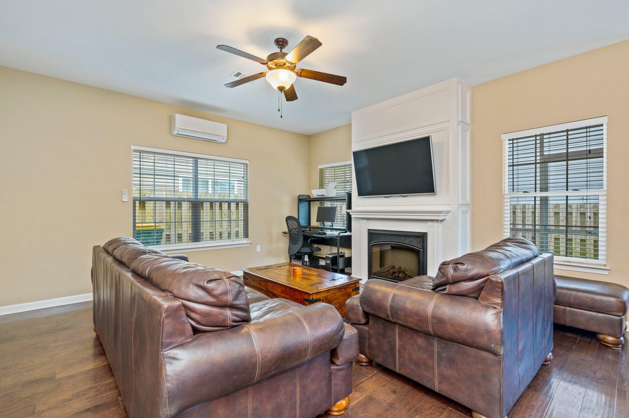 REDWOOD VILLAGE - Residential