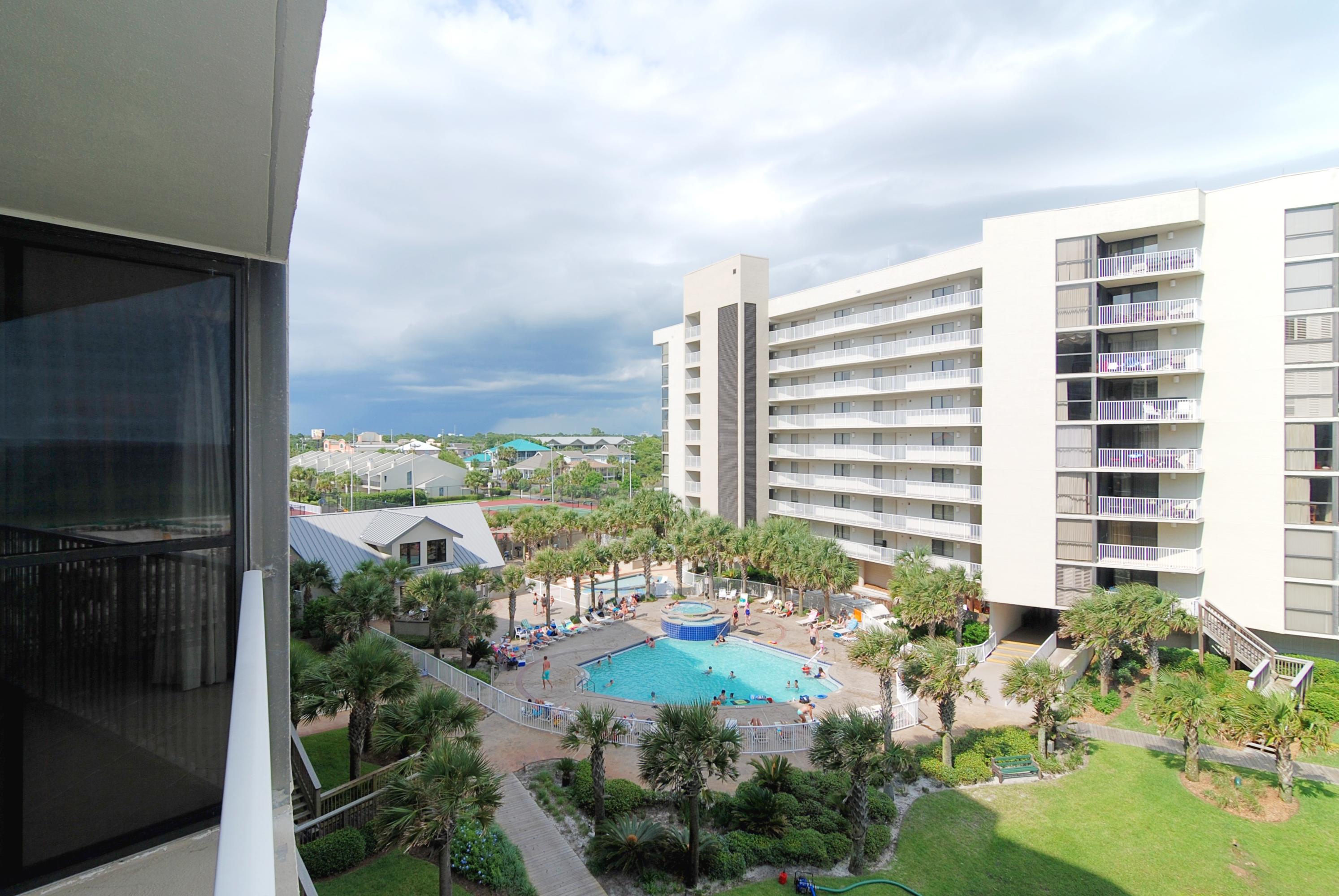 MAINSAIL CONDO PH 5 - Residential