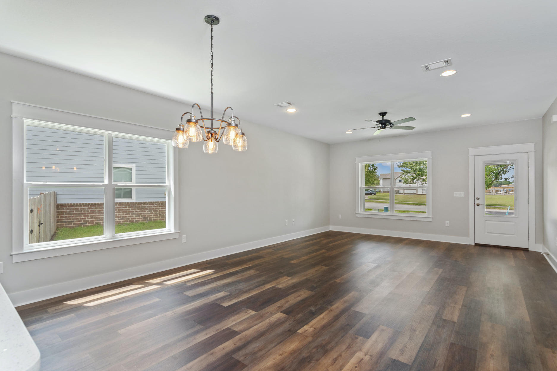 LAGRANGE LANDING - Residential