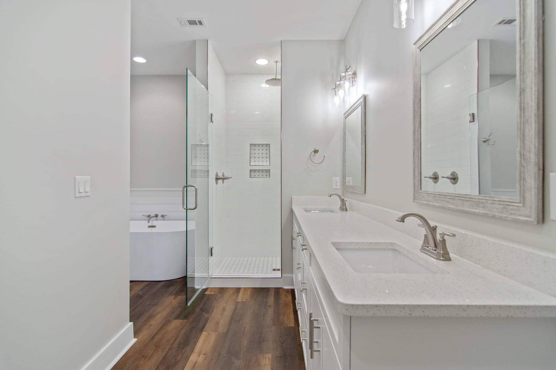 LAGRANGE LANDING - Residential