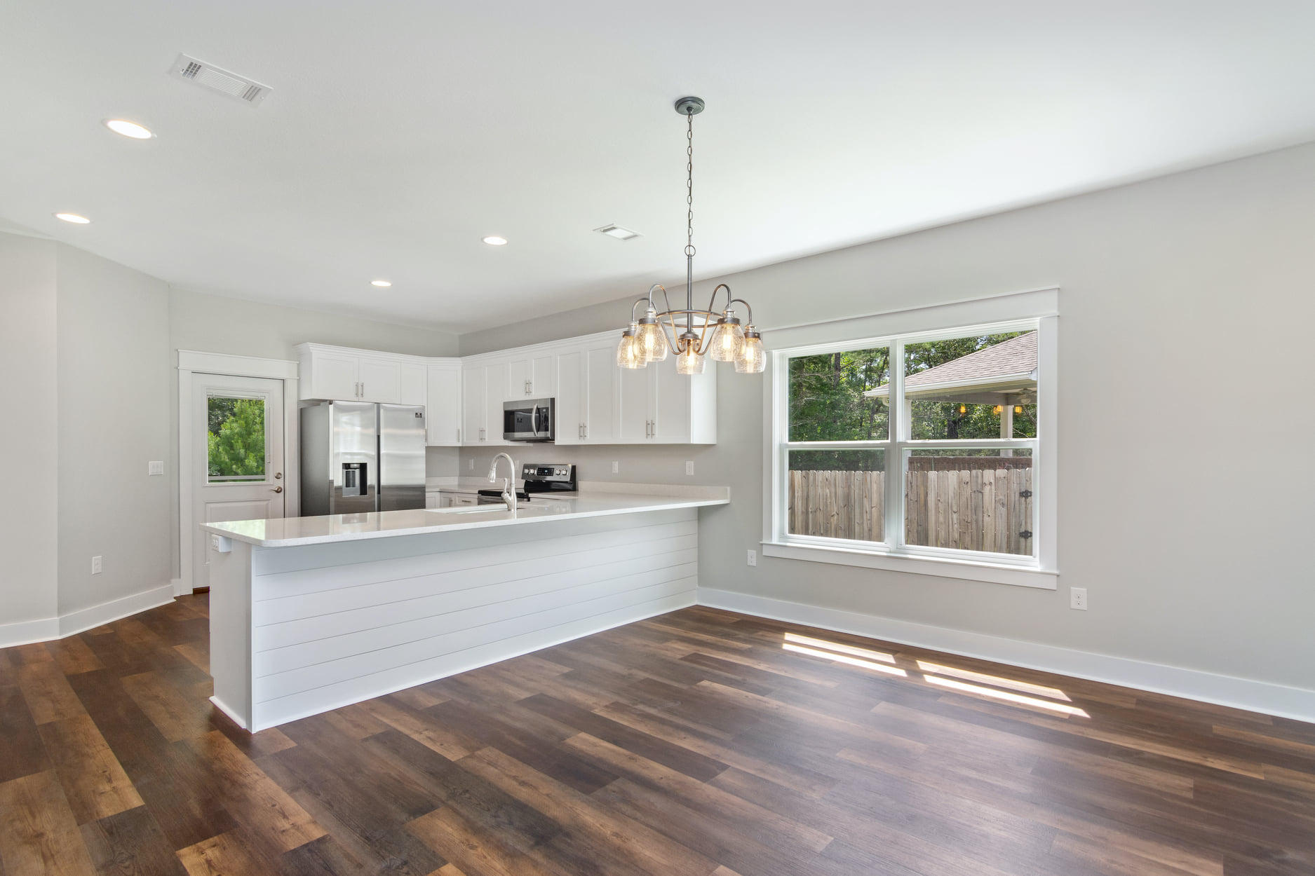 LAGRANGE LANDING - Residential