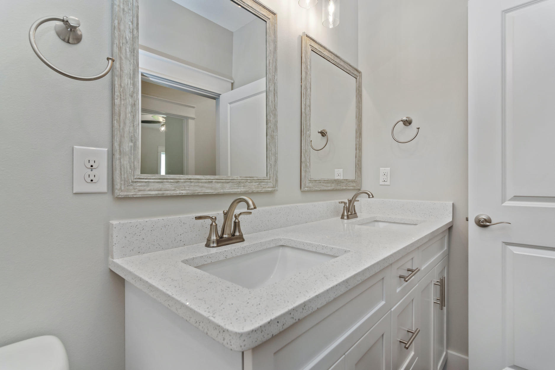 LAGRANGE LANDING - Residential