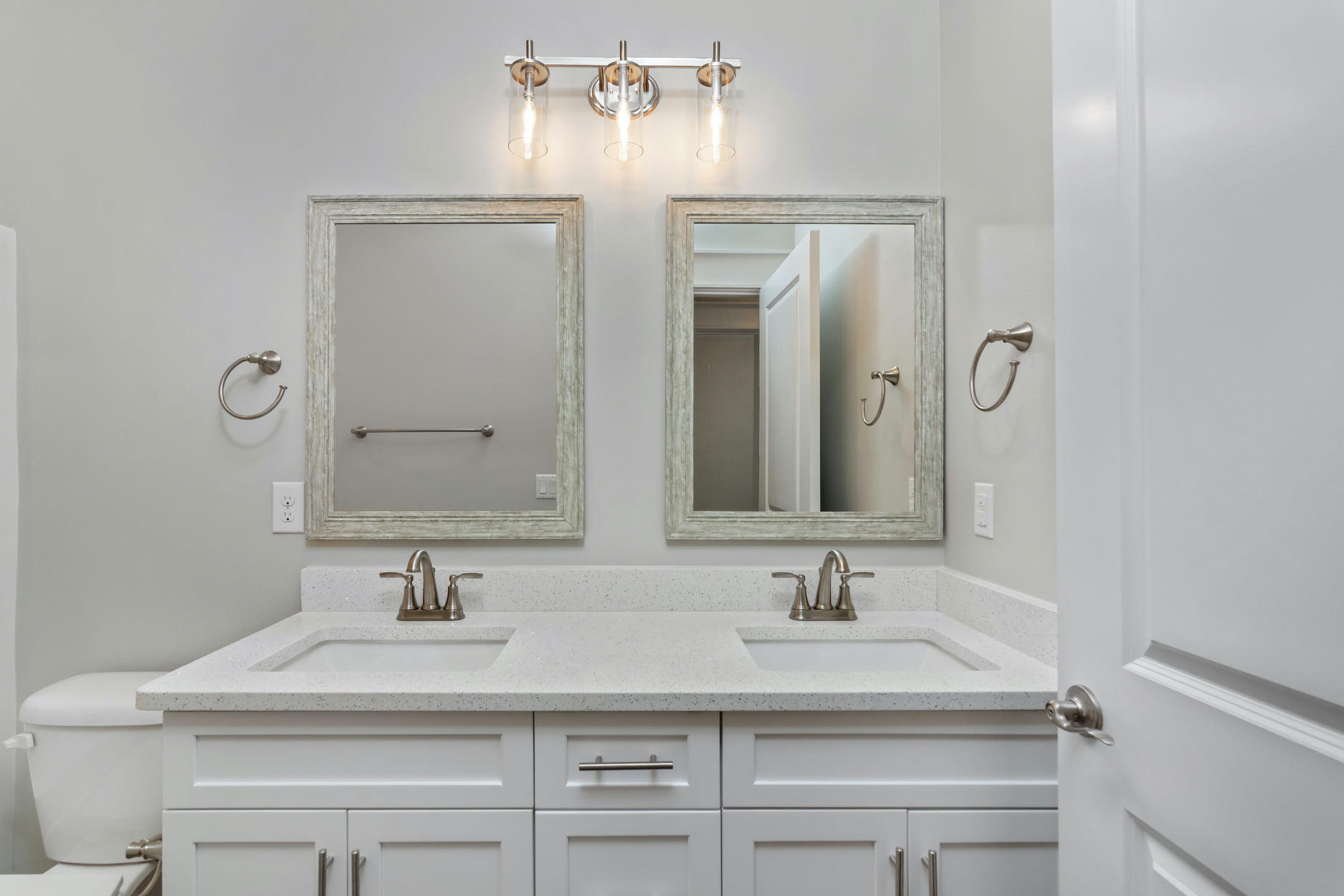 LAGRANGE LANDING - Residential