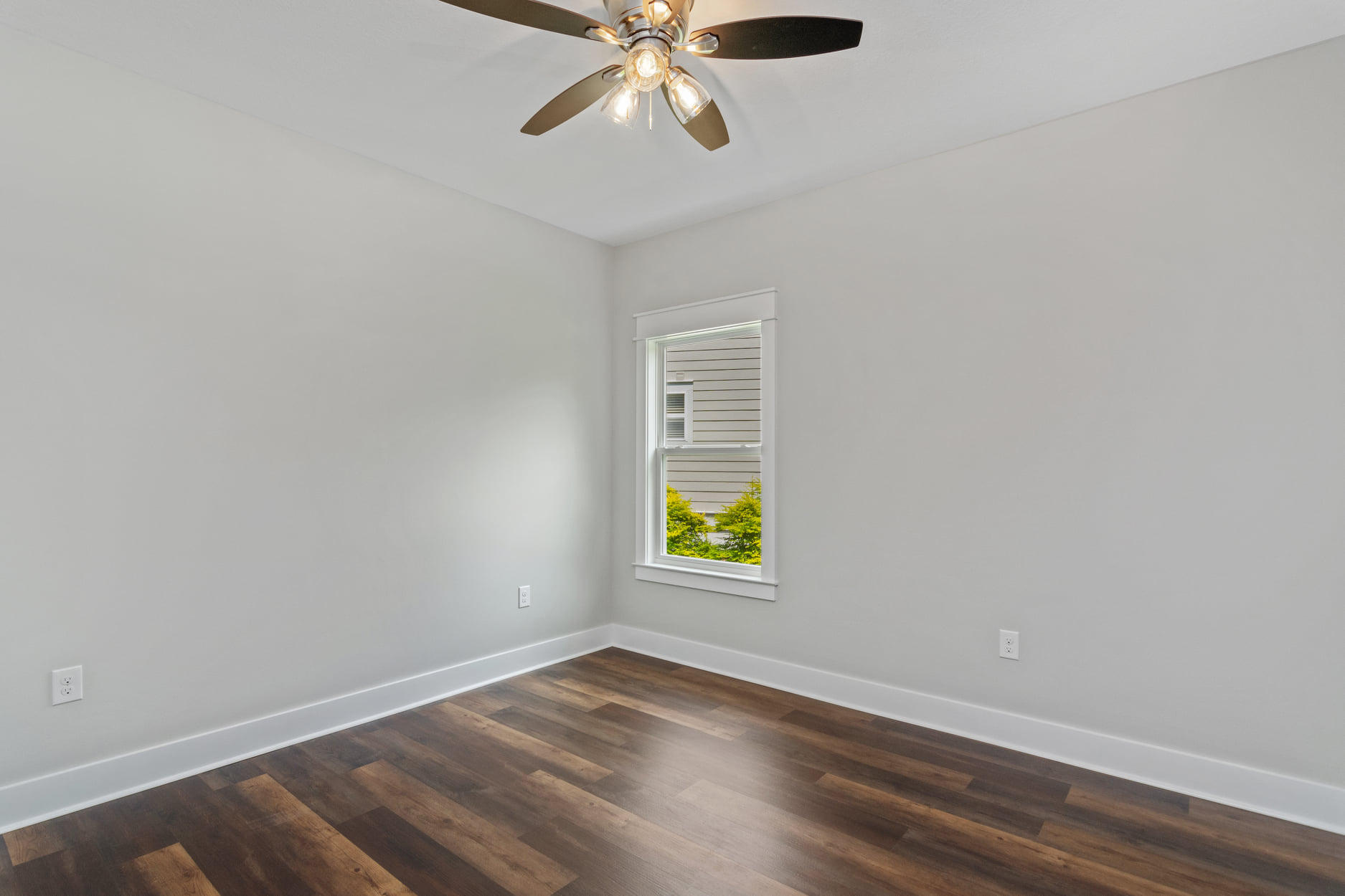 LAGRANGE LANDING - Residential